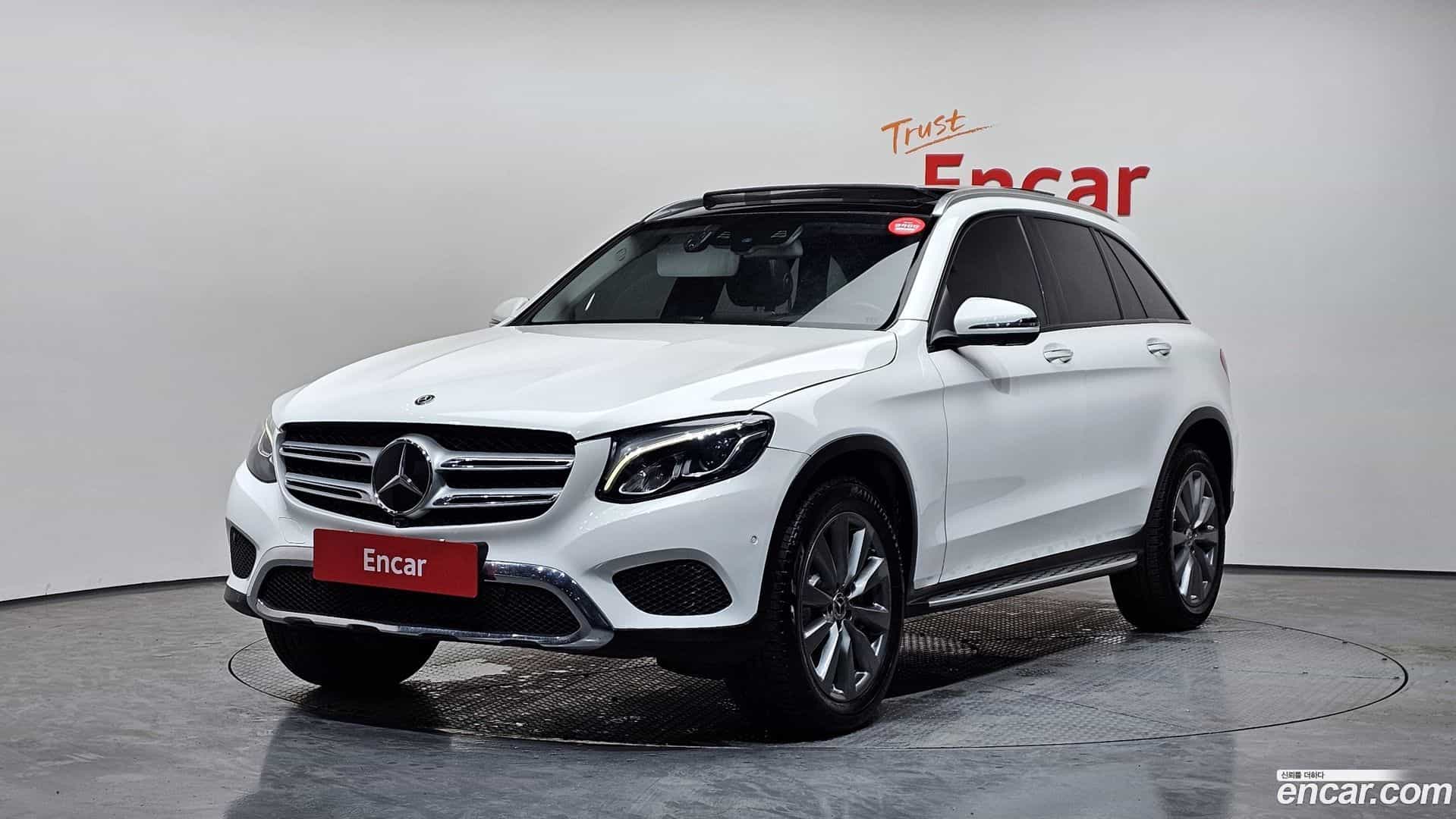 GLC-Class Mercedes-Benz 2018.9-OUTER-001