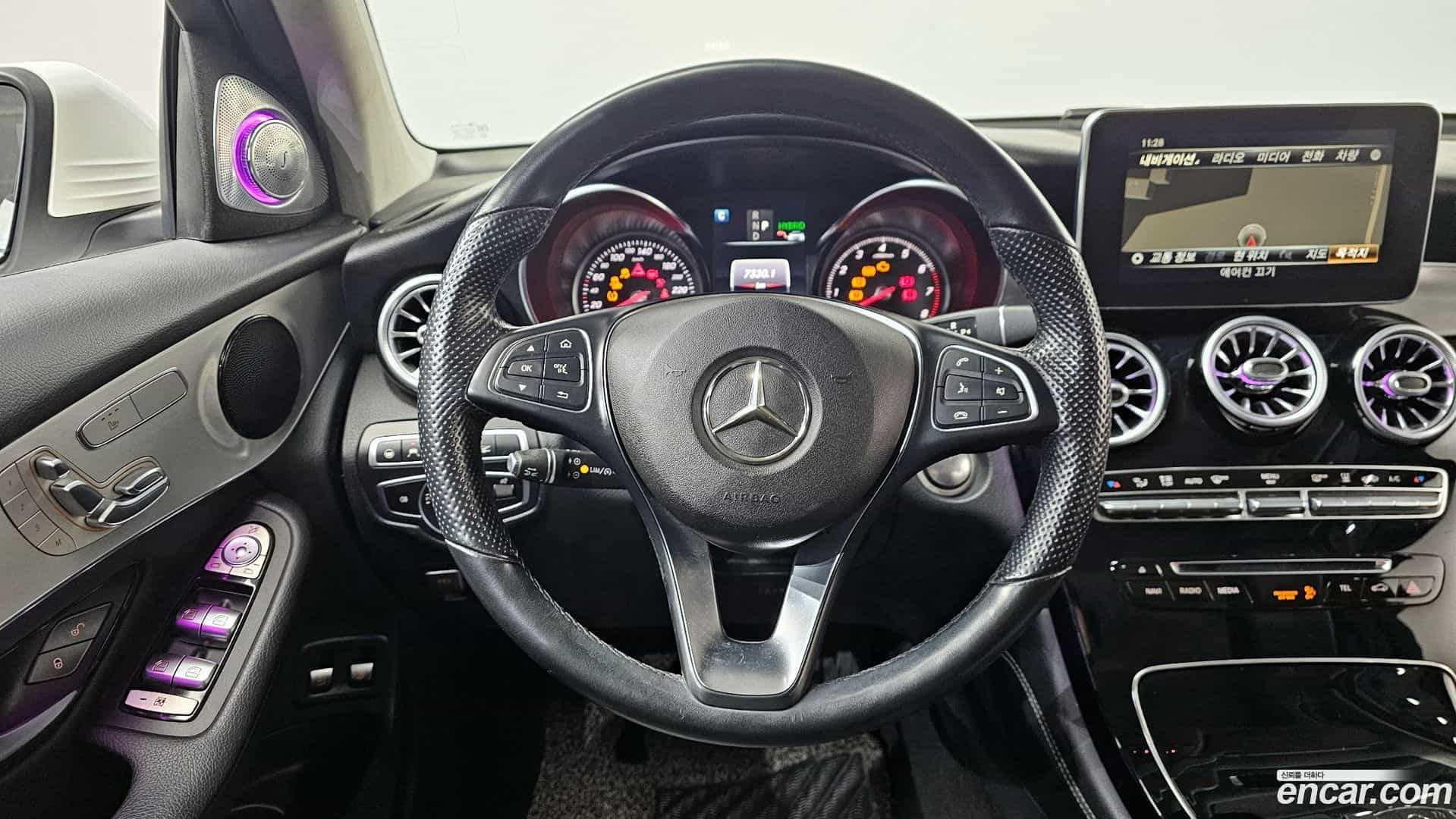 GLC-Class Mercedes-Benz 2018.9-OPTION-017