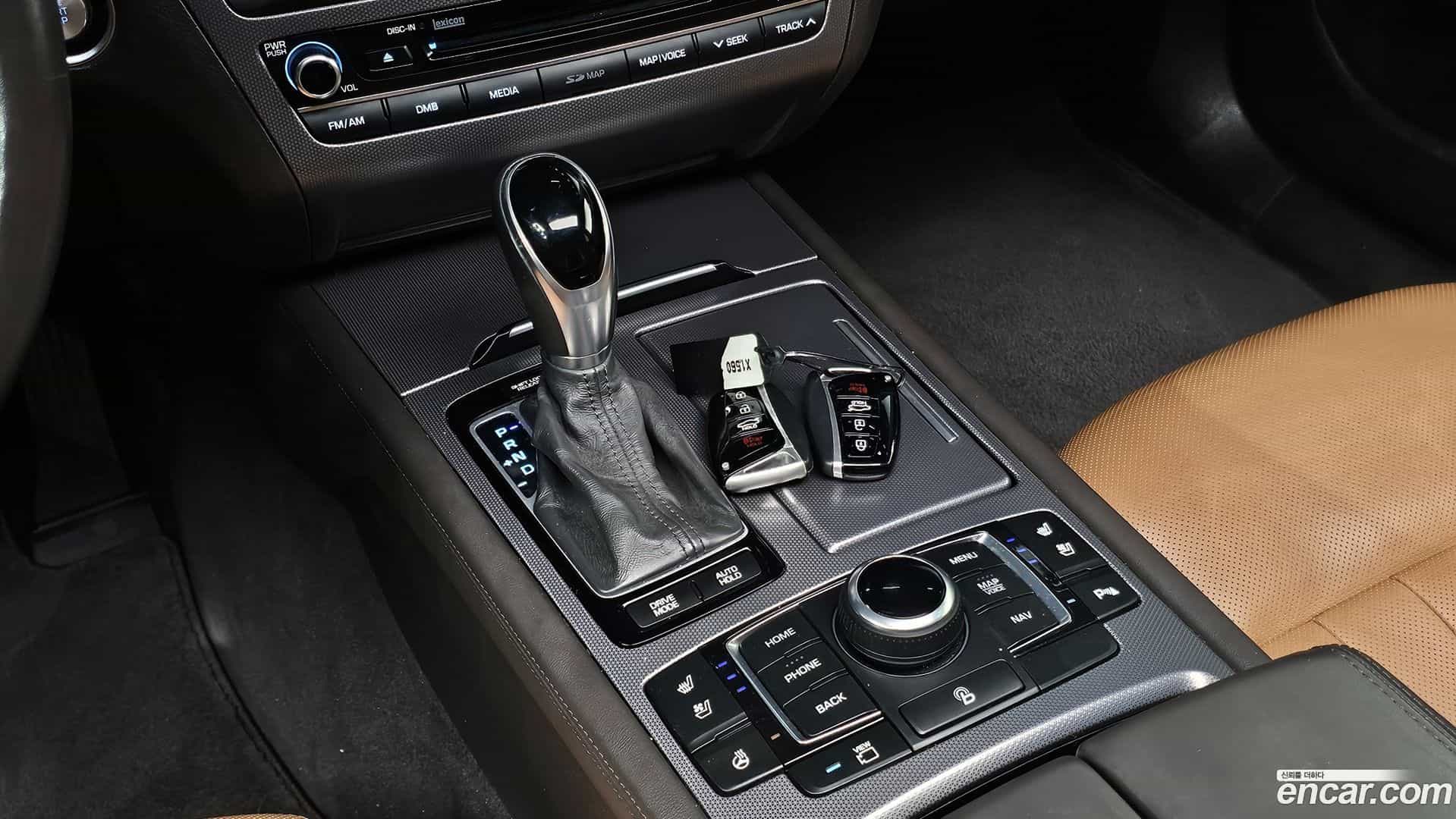 Genesis Hyundai 2015.6-INNER-009