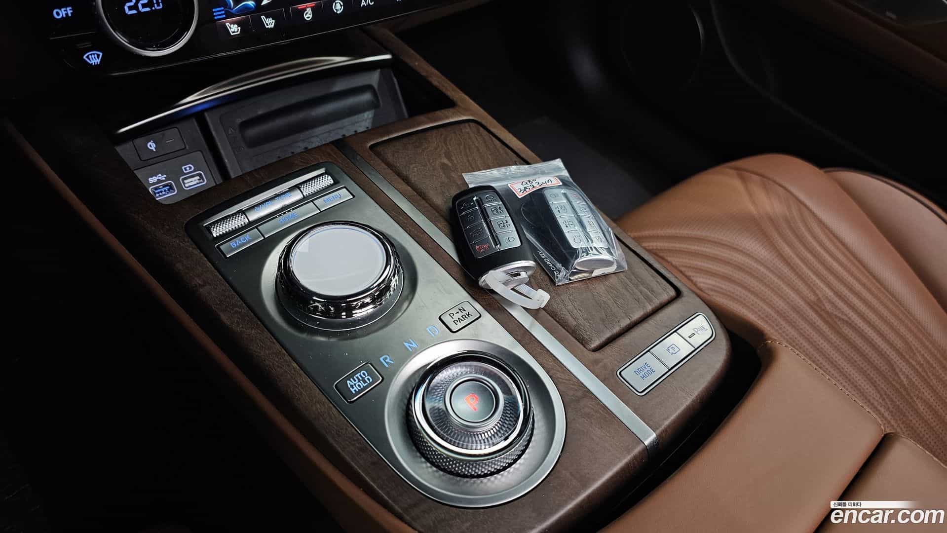 G80 Genesis 2023.1-INNER-009