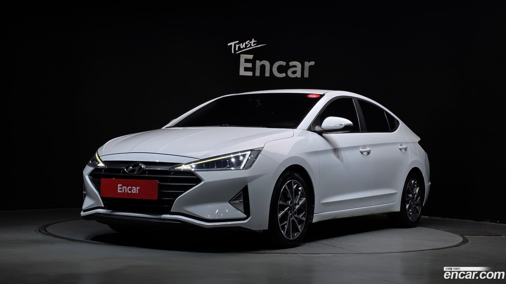 Main__Slider__Photo:AVANTE Hyundai 2019.0-0