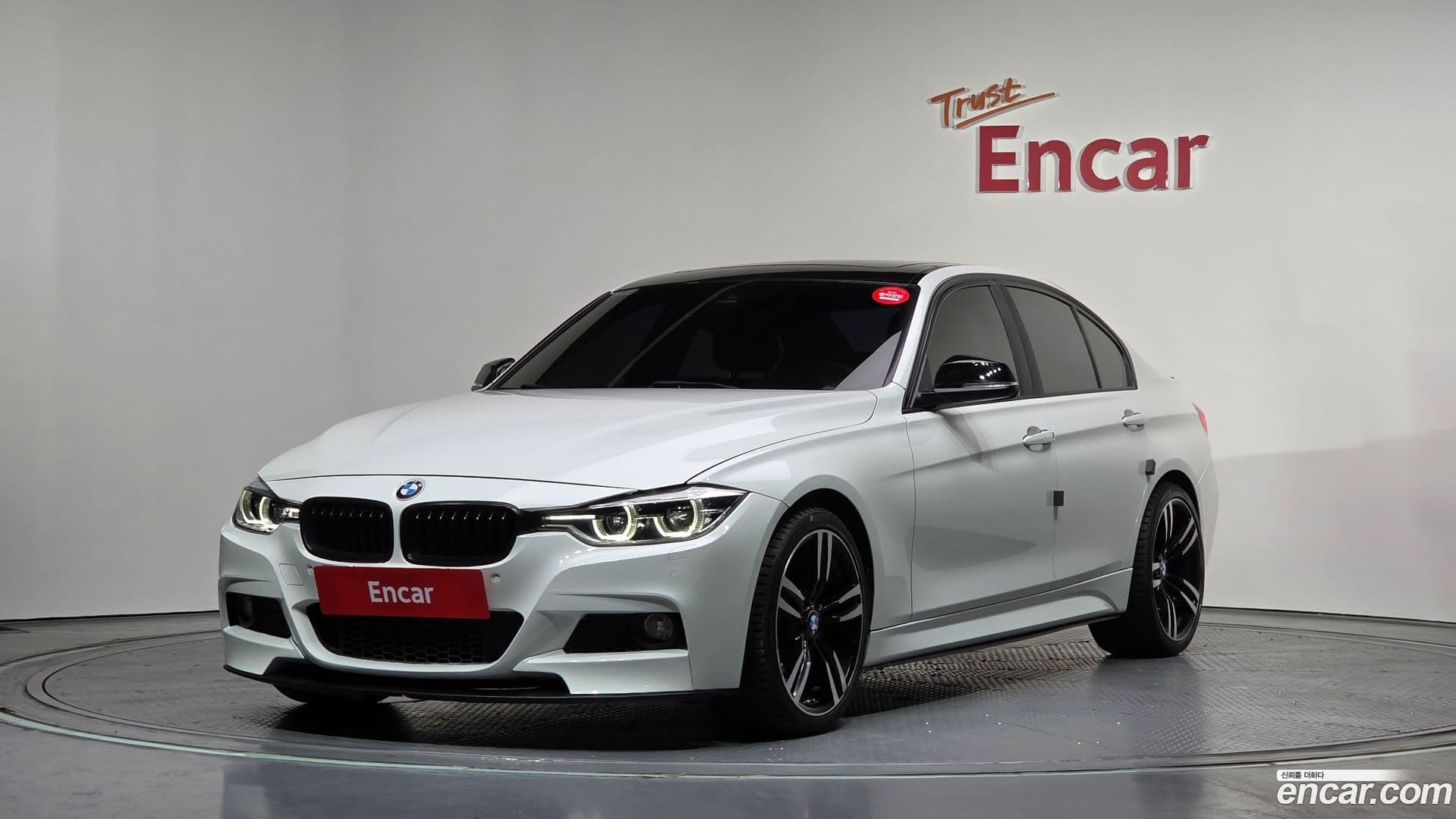 Main__Slider__Photo:3-Series BMW 2018.0-0