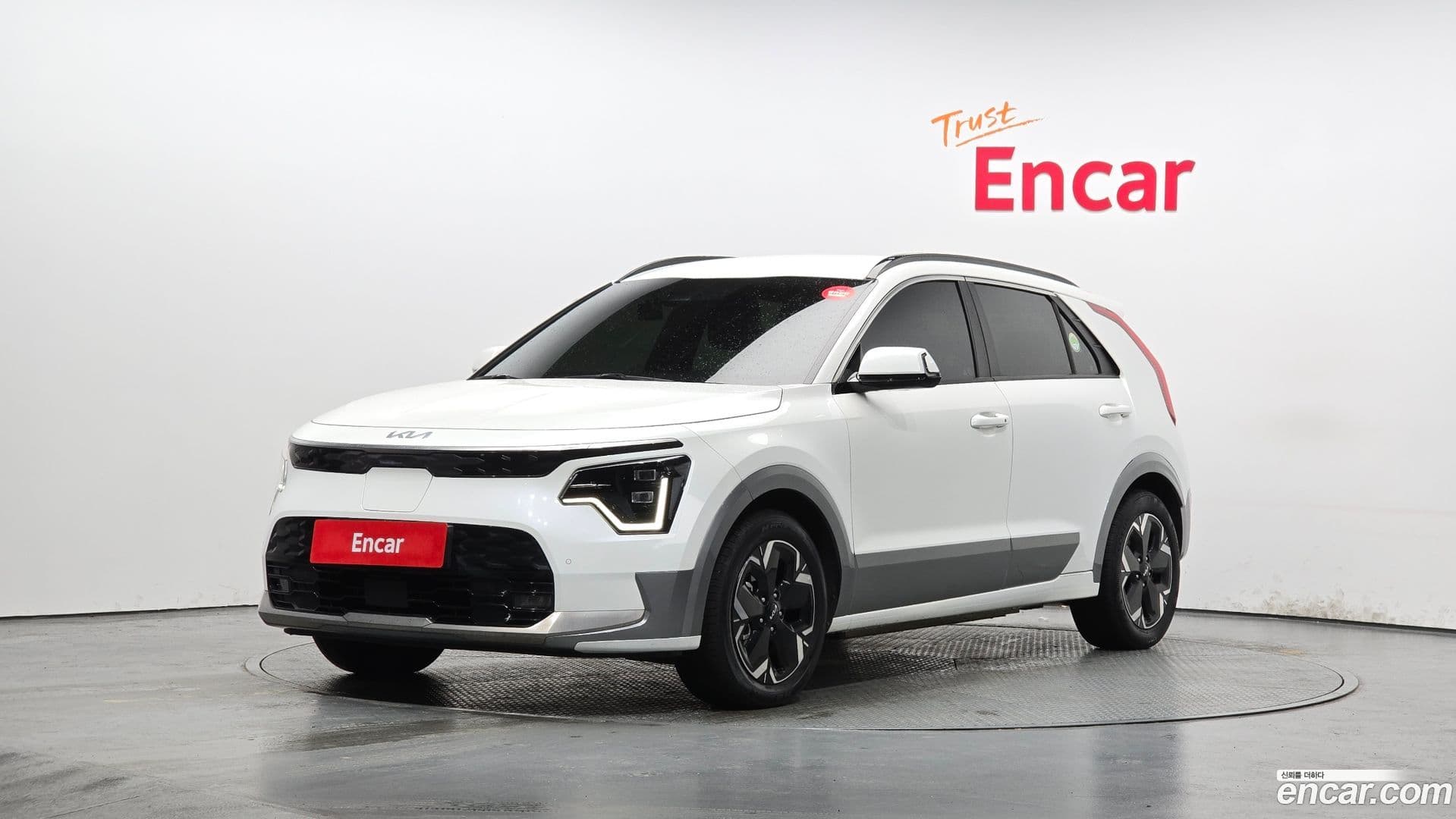 Main__Slider__Photo:Niro Kia 2022.8-0