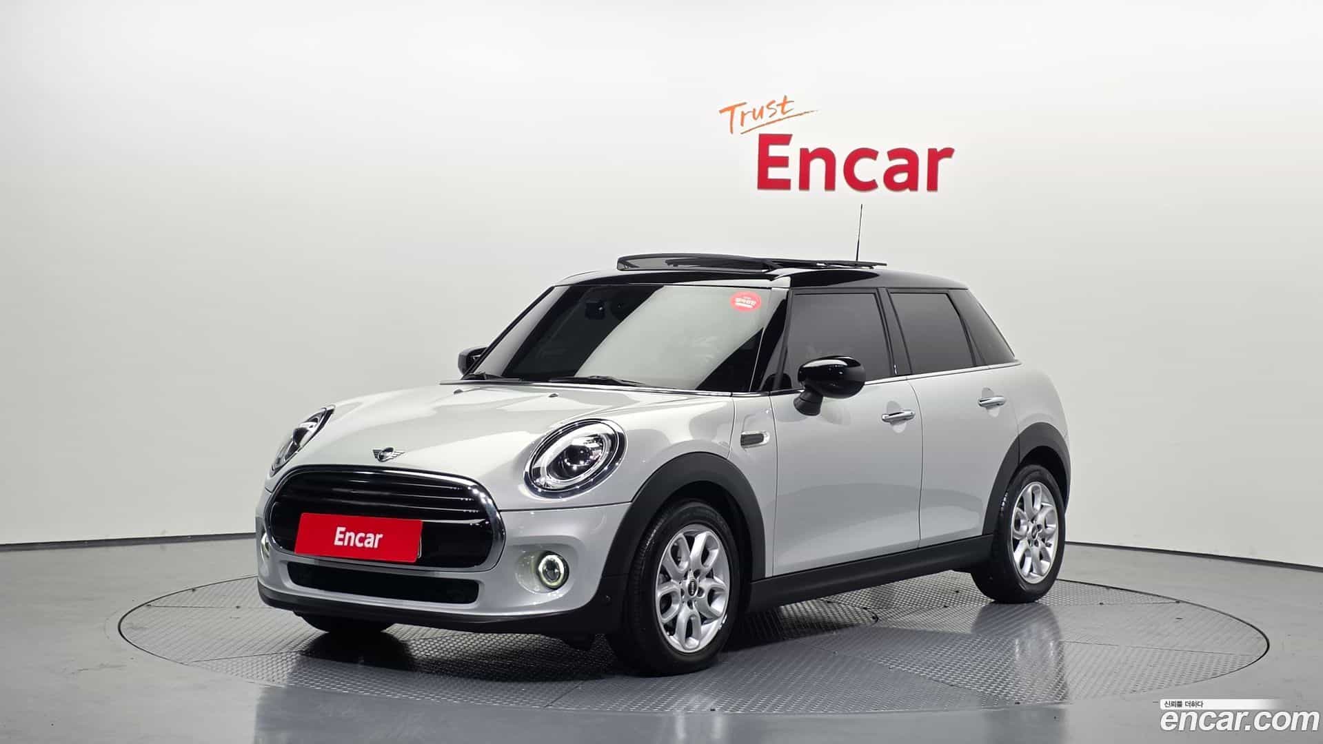 Cooper Mini 2021.1-OUTER-001