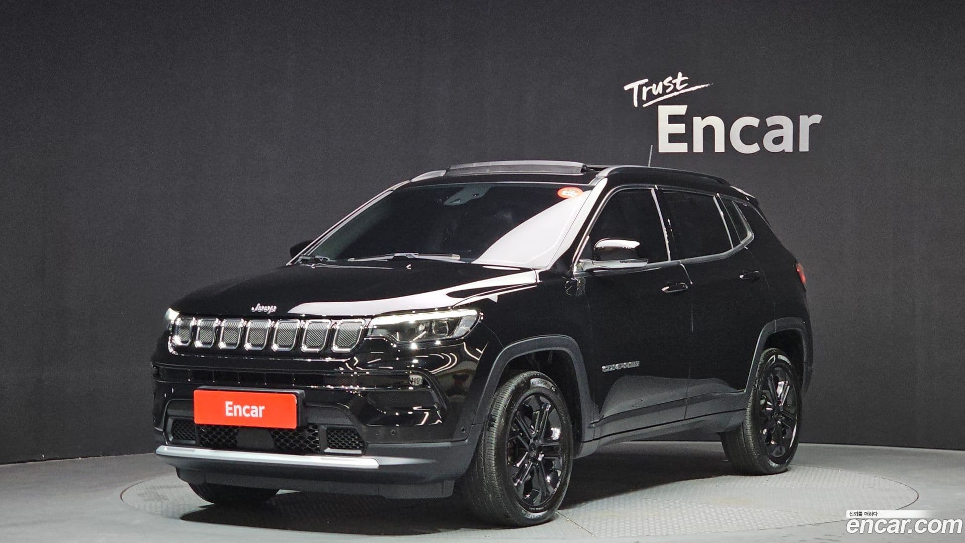 Main__Slider__Photo:Compass Jeep 2022.8-0