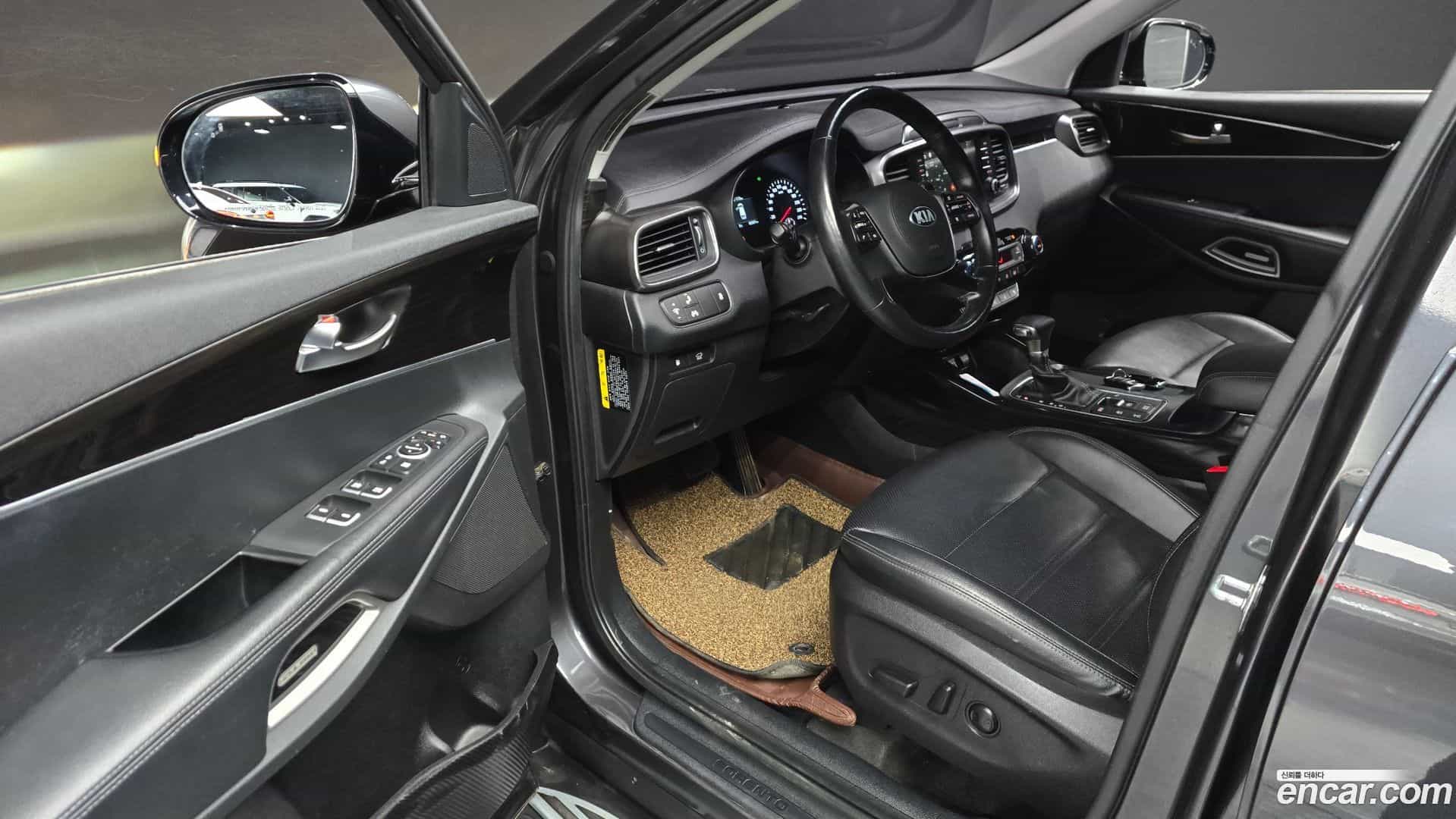Sorento Kia 2018.0-OPTION-015