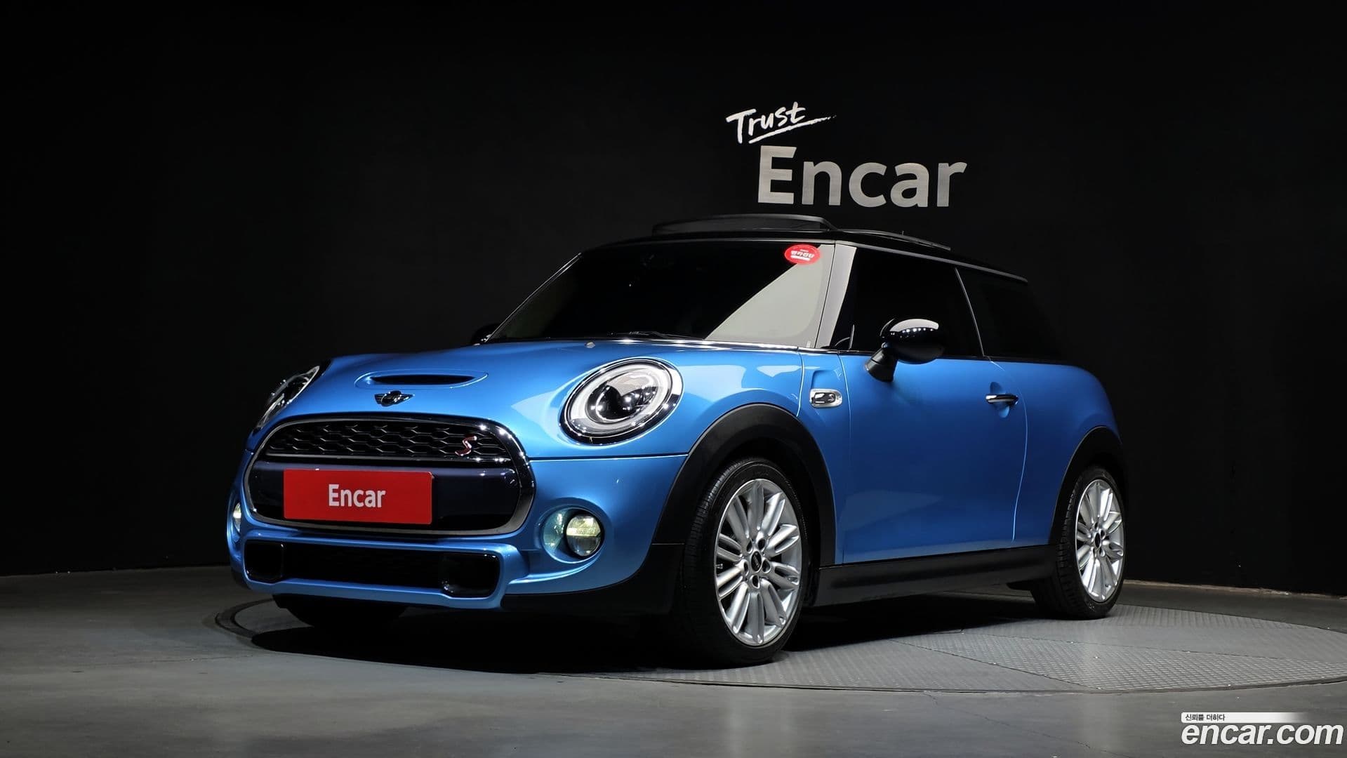 Main__Slider__Photo:Cooper Mini 2016.10-0