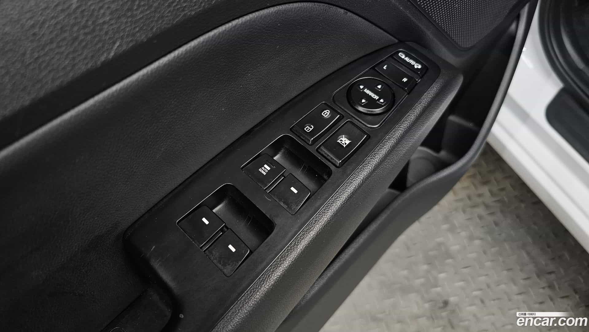 AVANTE Hyundai 2019.9-OPTION-018