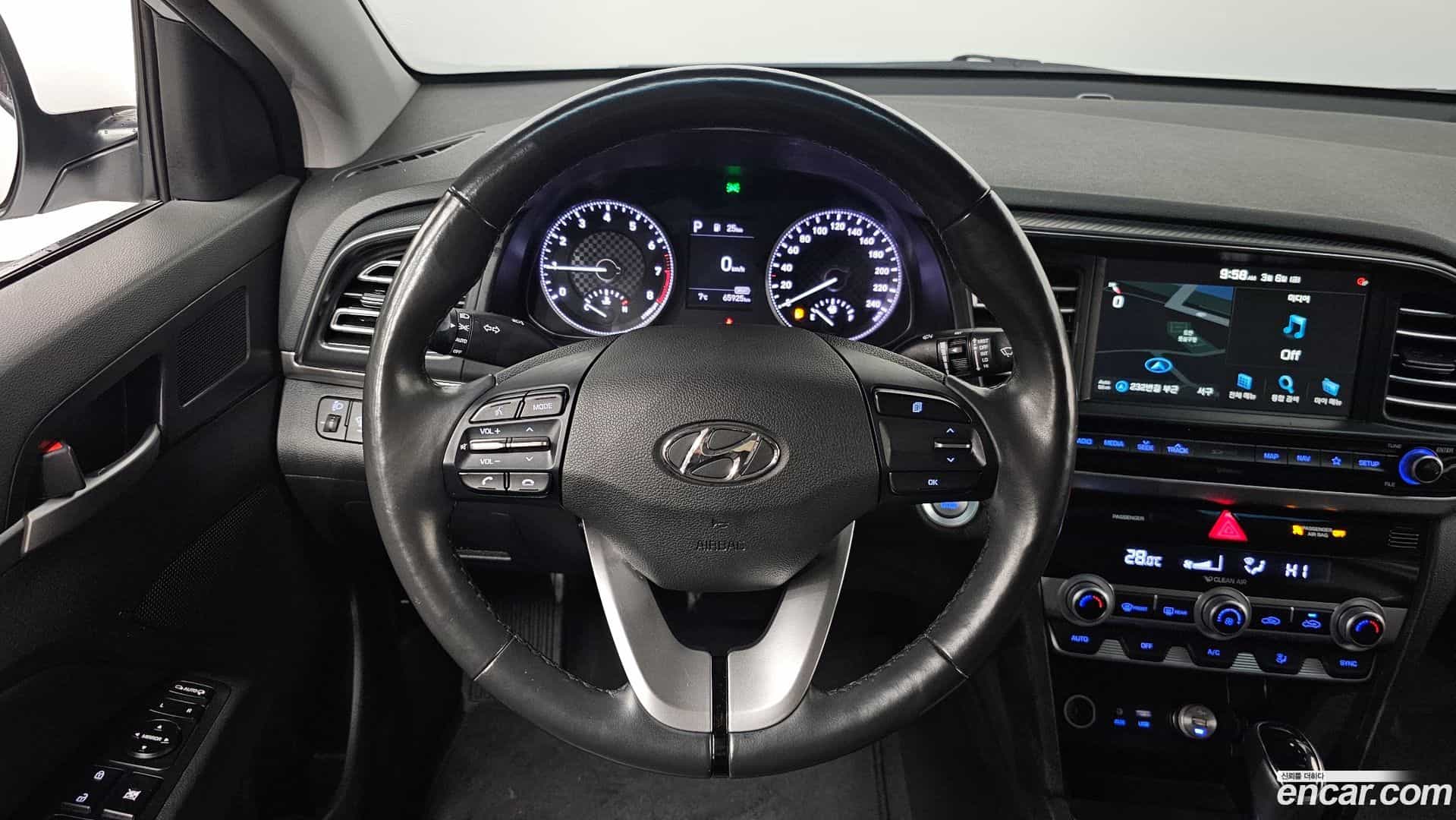 AVANTE Hyundai 2019.9-OPTION-020