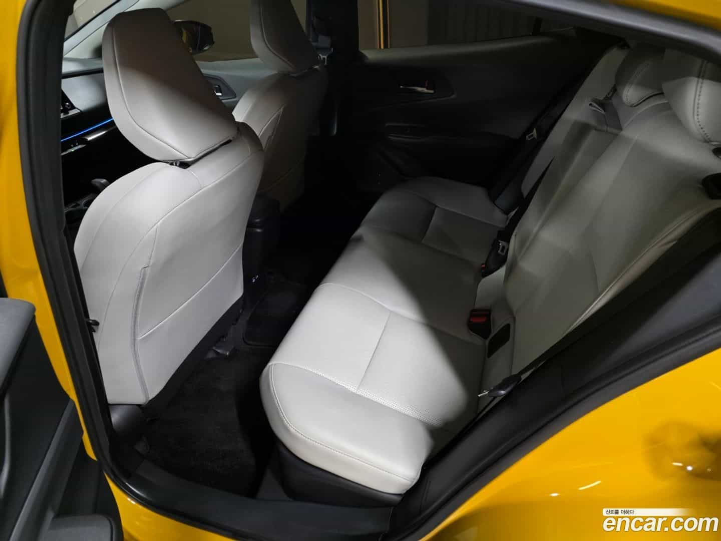 Prius Toyota 2023.10-INNER-008