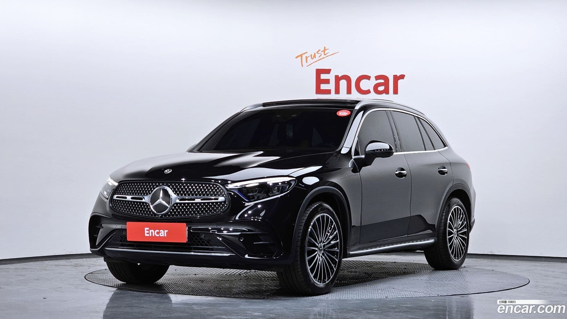 Main__Slider__Photo:GLC-Class Mercedes-Benz 2023.6-0