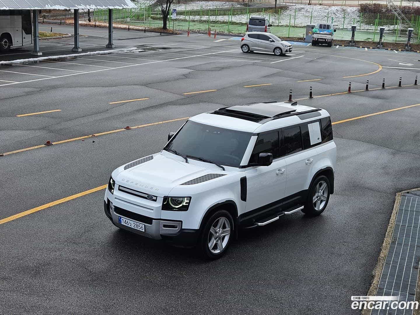 Defender Land Rover 2020.11-OUTER-002