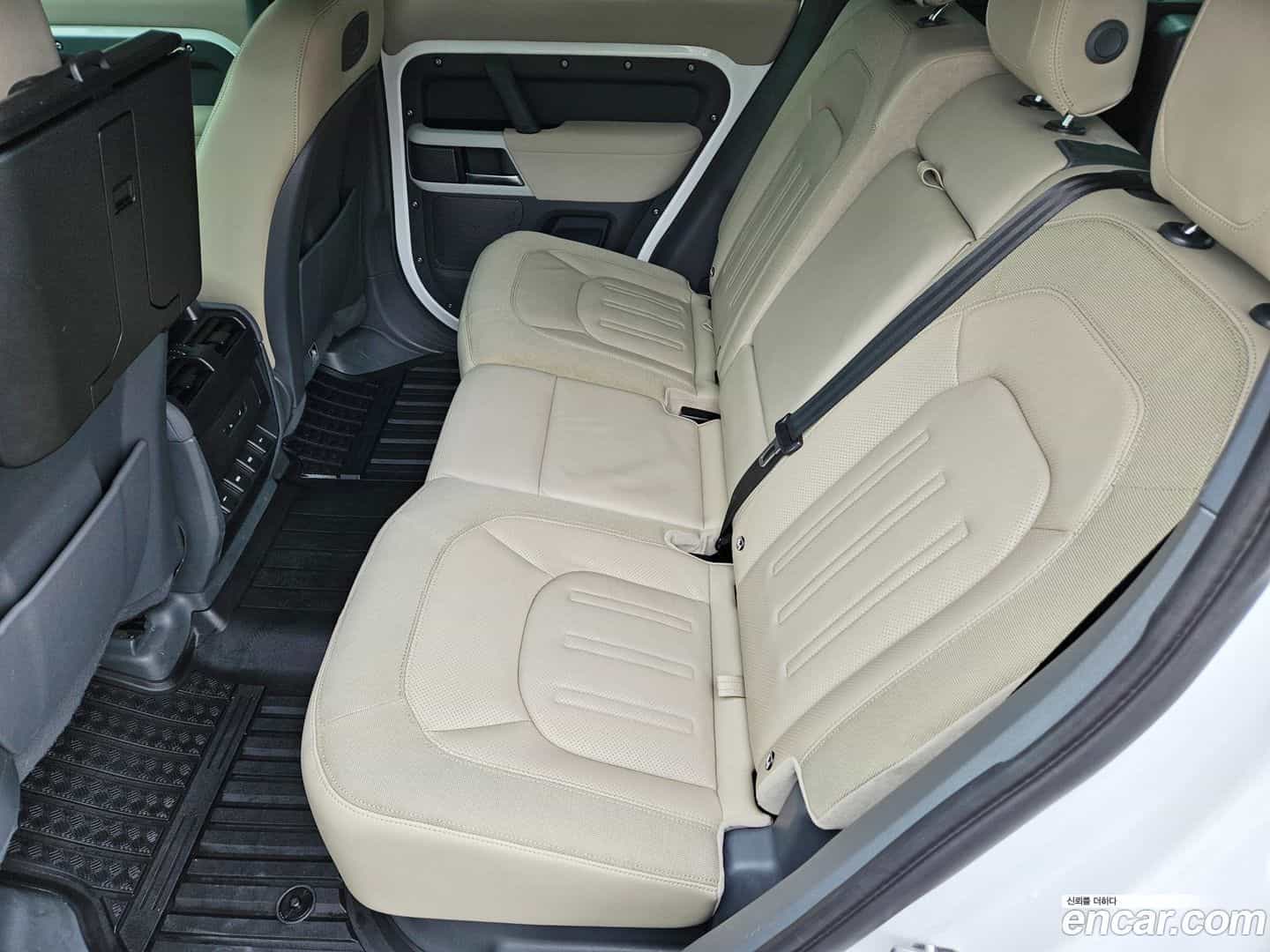 Defender Land Rover 2020.11-INNER-006