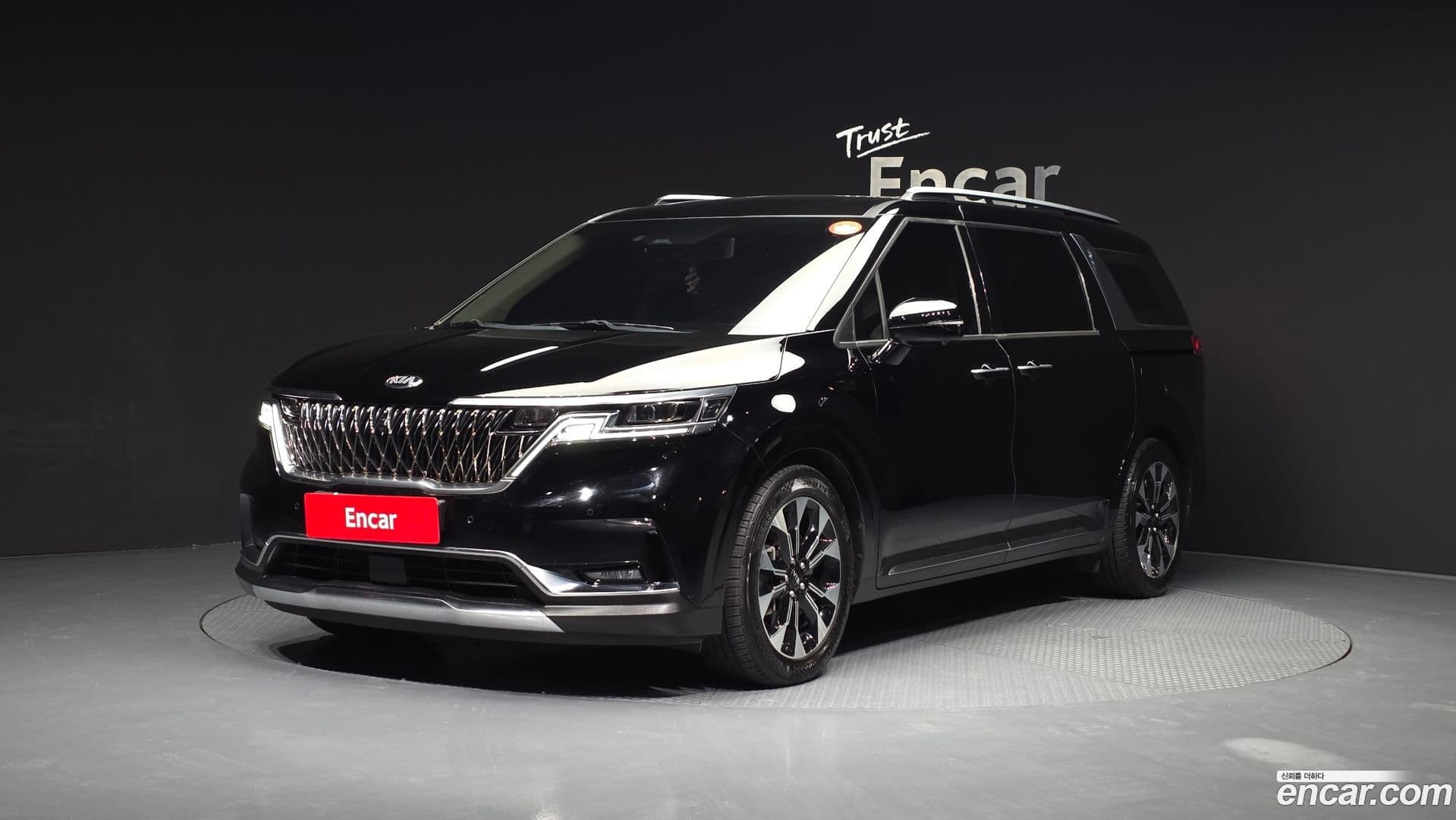 Main__Slider__Photo:Canival Kia 2020.10-0