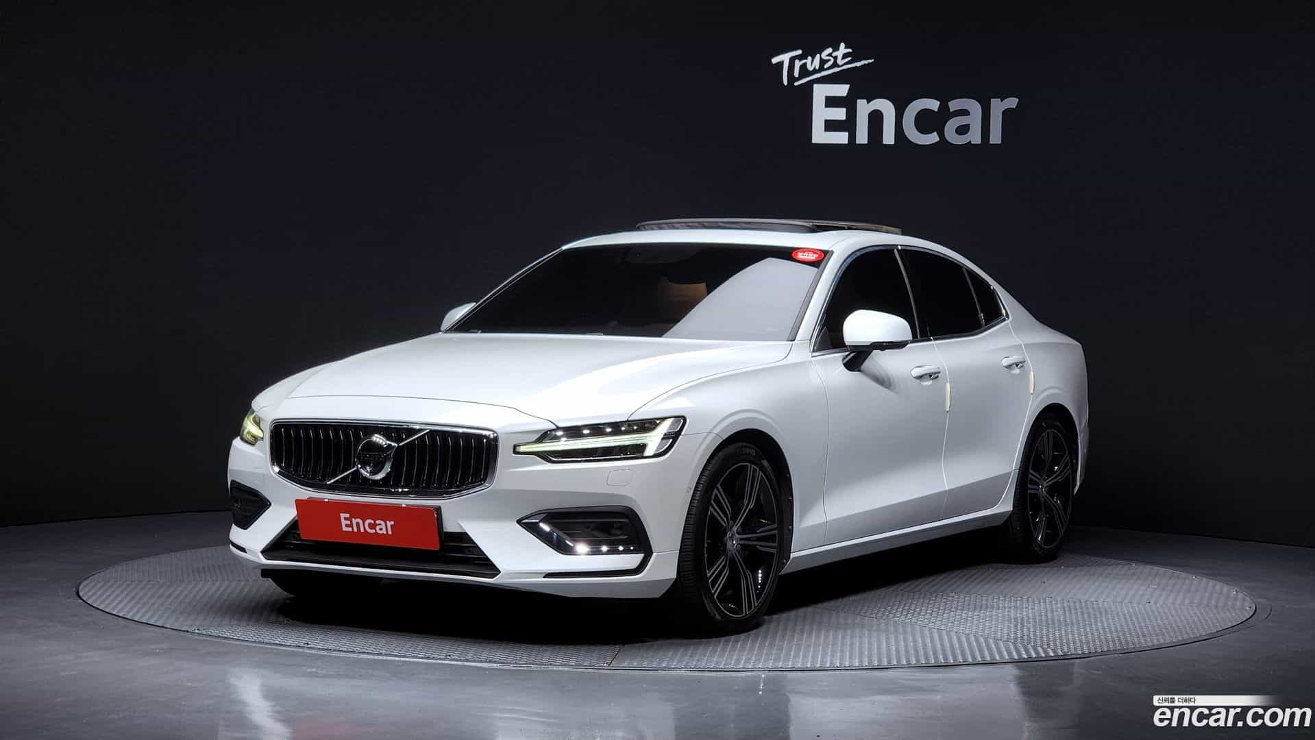 S60 Volvo 2019.10-OUTER-001