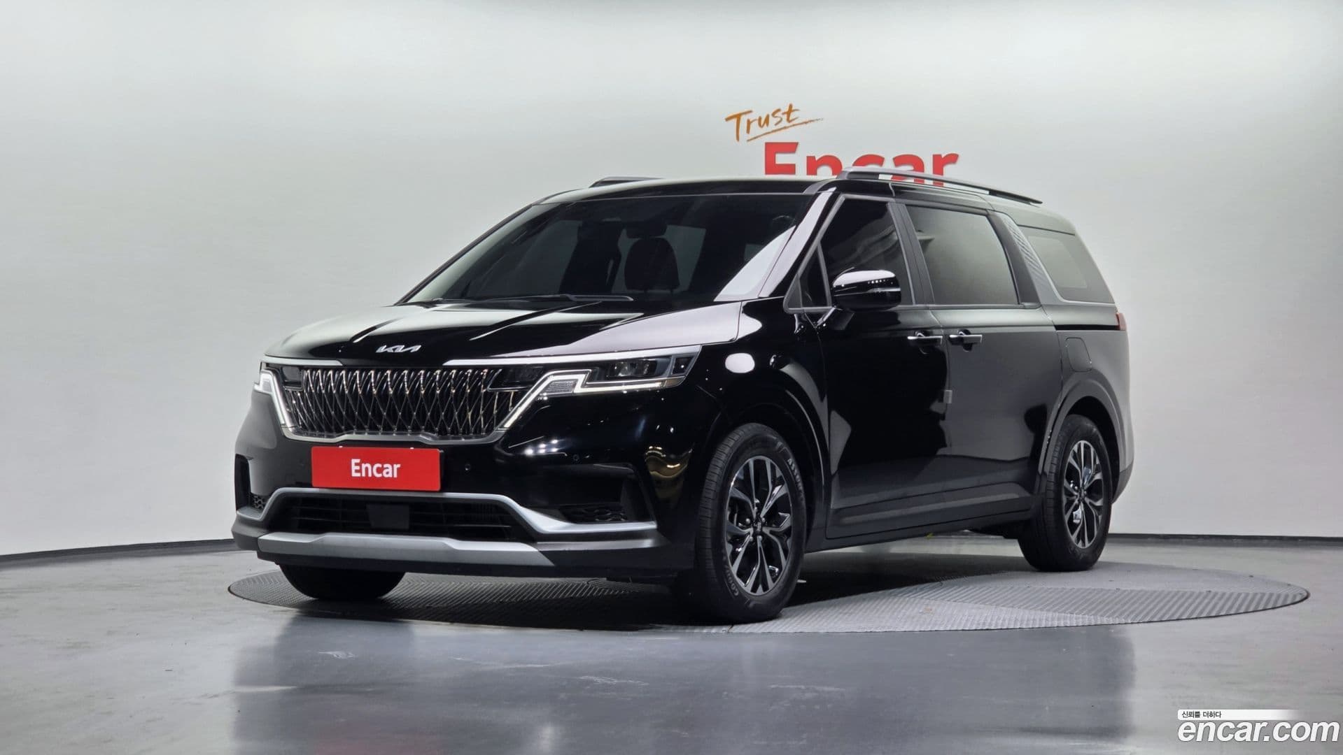 Main__Slider__Photo:Canival Kia 2022.11-0