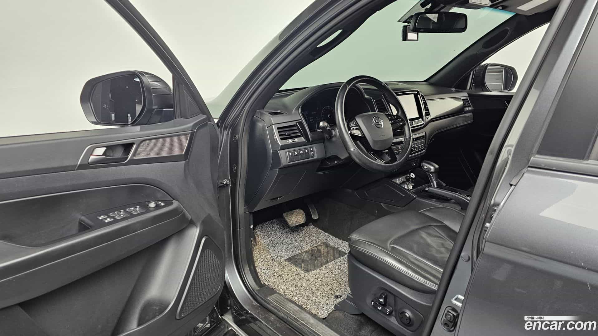 Rexton KG Mobility 2023.4-INNER-010