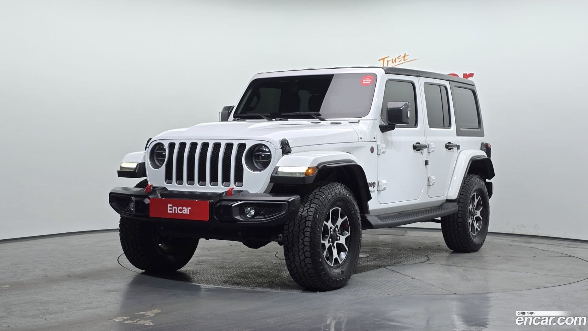 Main__Slider__Photo:Wrangler Jeep 2022.3-0