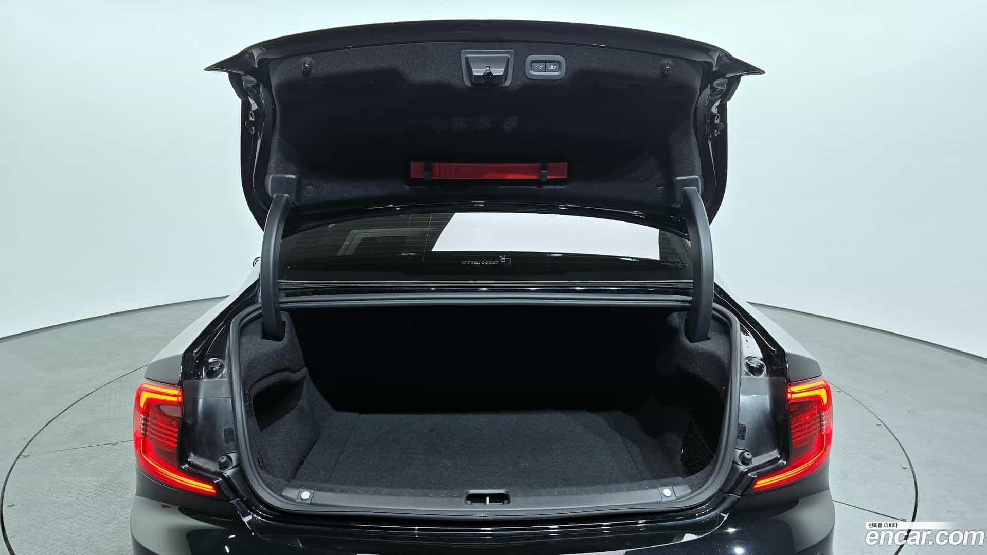 S90 Volvo 2022.5-OPTION-024