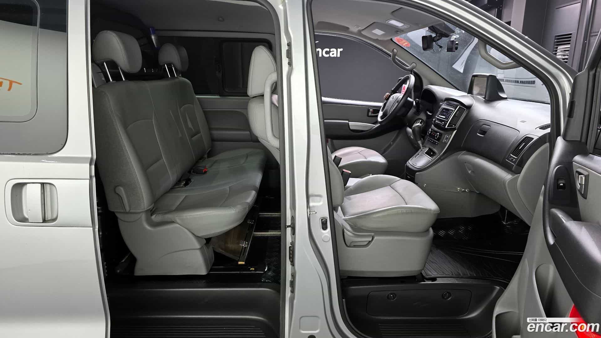 Starex Hyundai 2020.1-OPTION-024