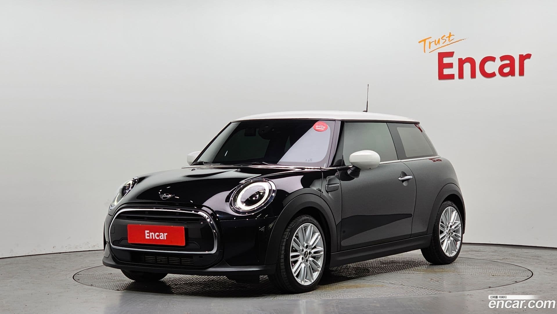 Main__Slider__Photo:Cooper Mini 2022.9-0