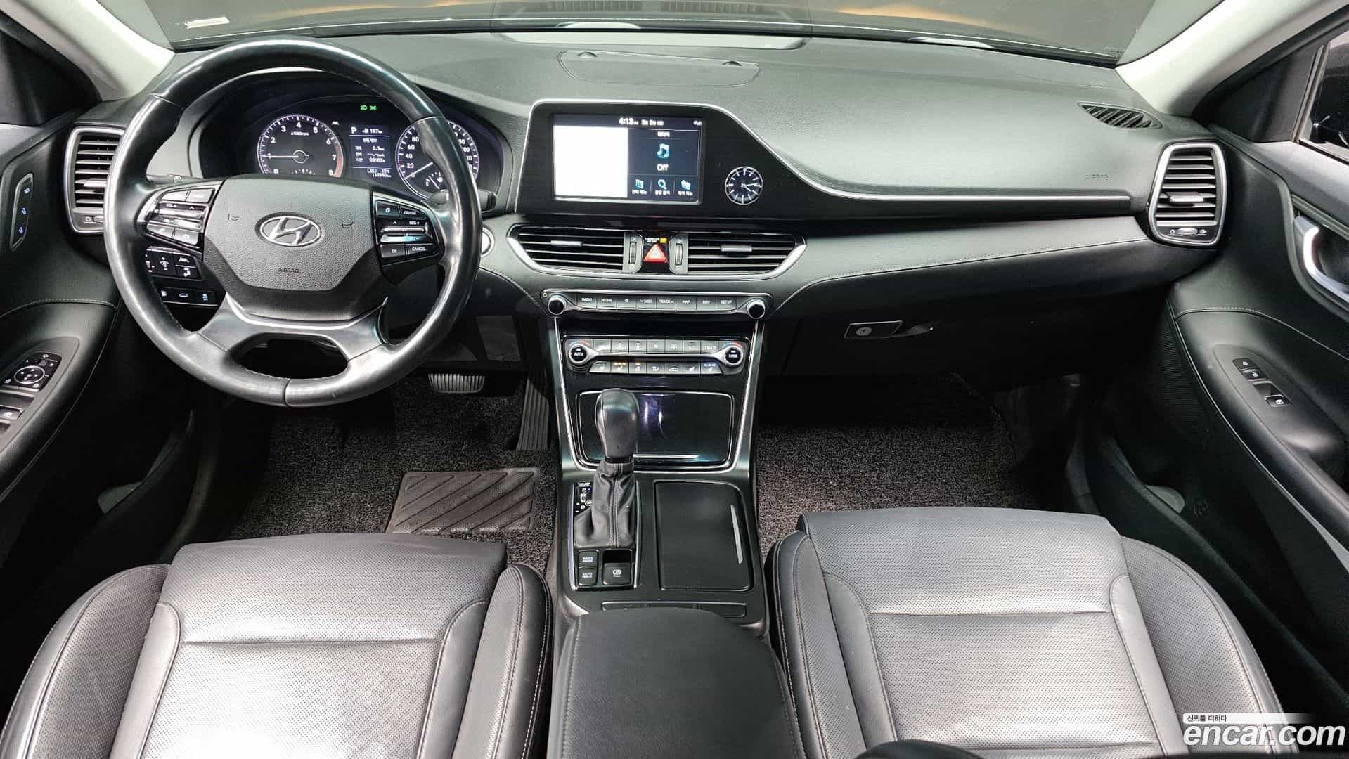 Grandeur Hyundai 2019.2-INNER-007