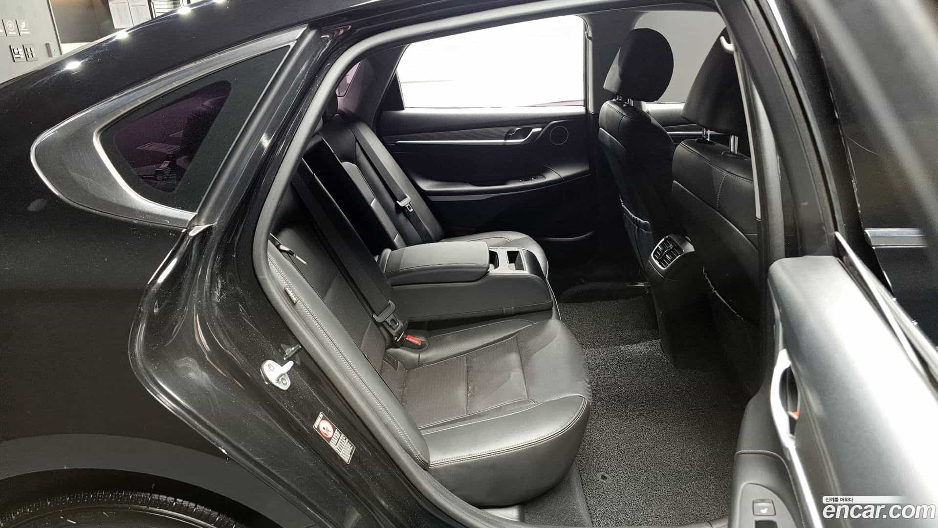 Grandeur Hyundai 2019.2-OPTION-015