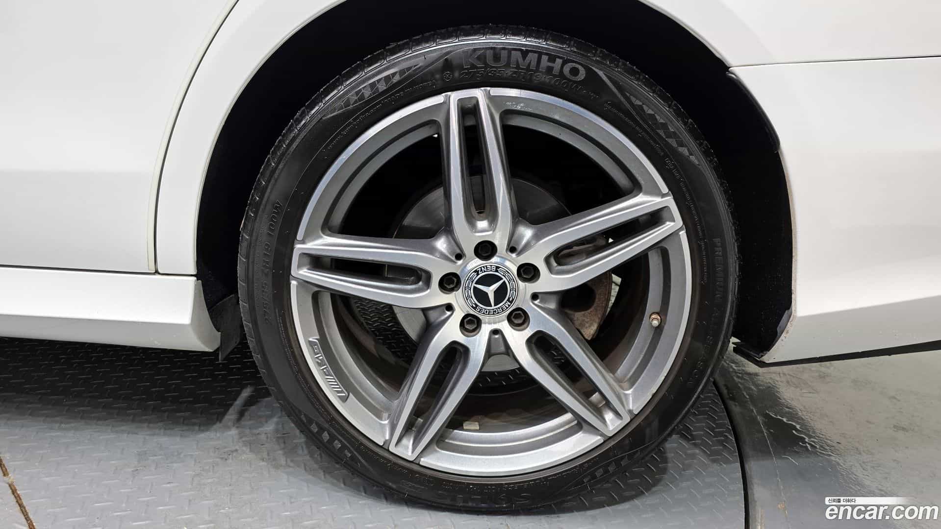 E-Class Mercedes-Benz 2019.3-OUTER-005