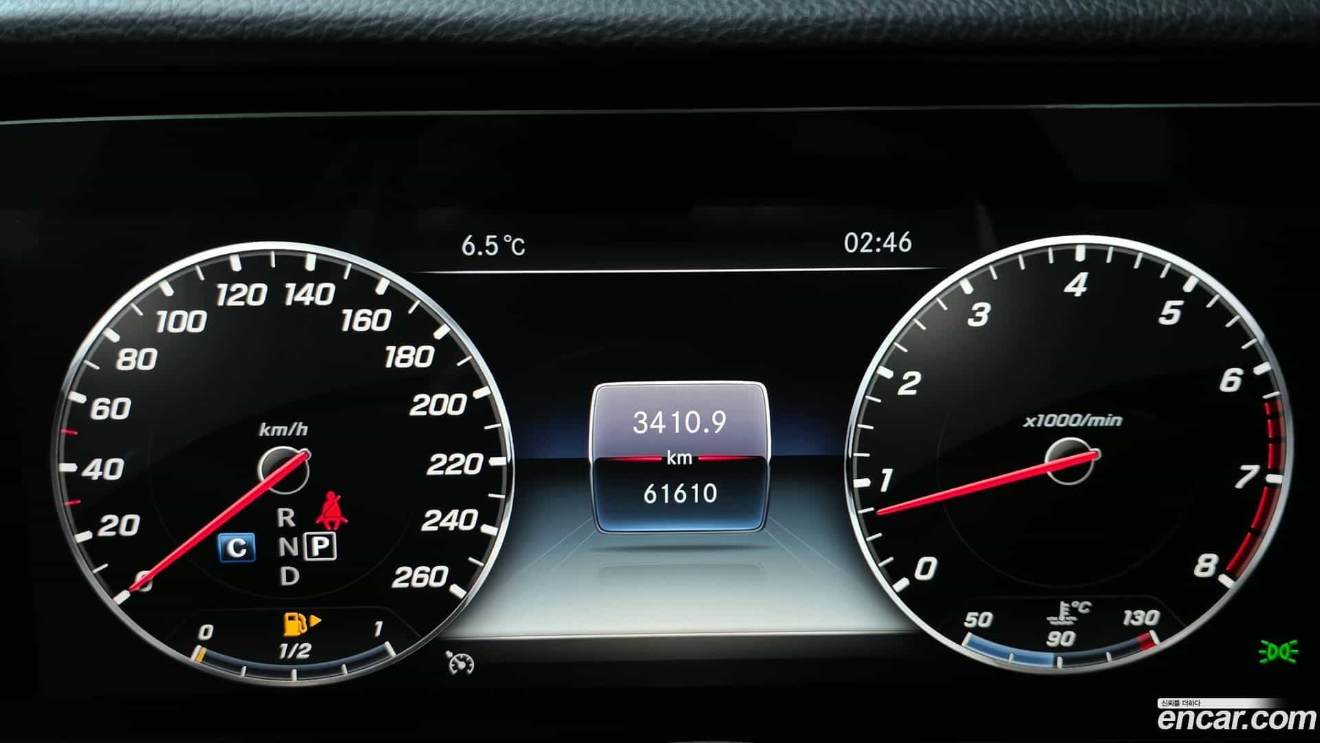 E-Class Mercedes-Benz 2019.3-INNER-008
