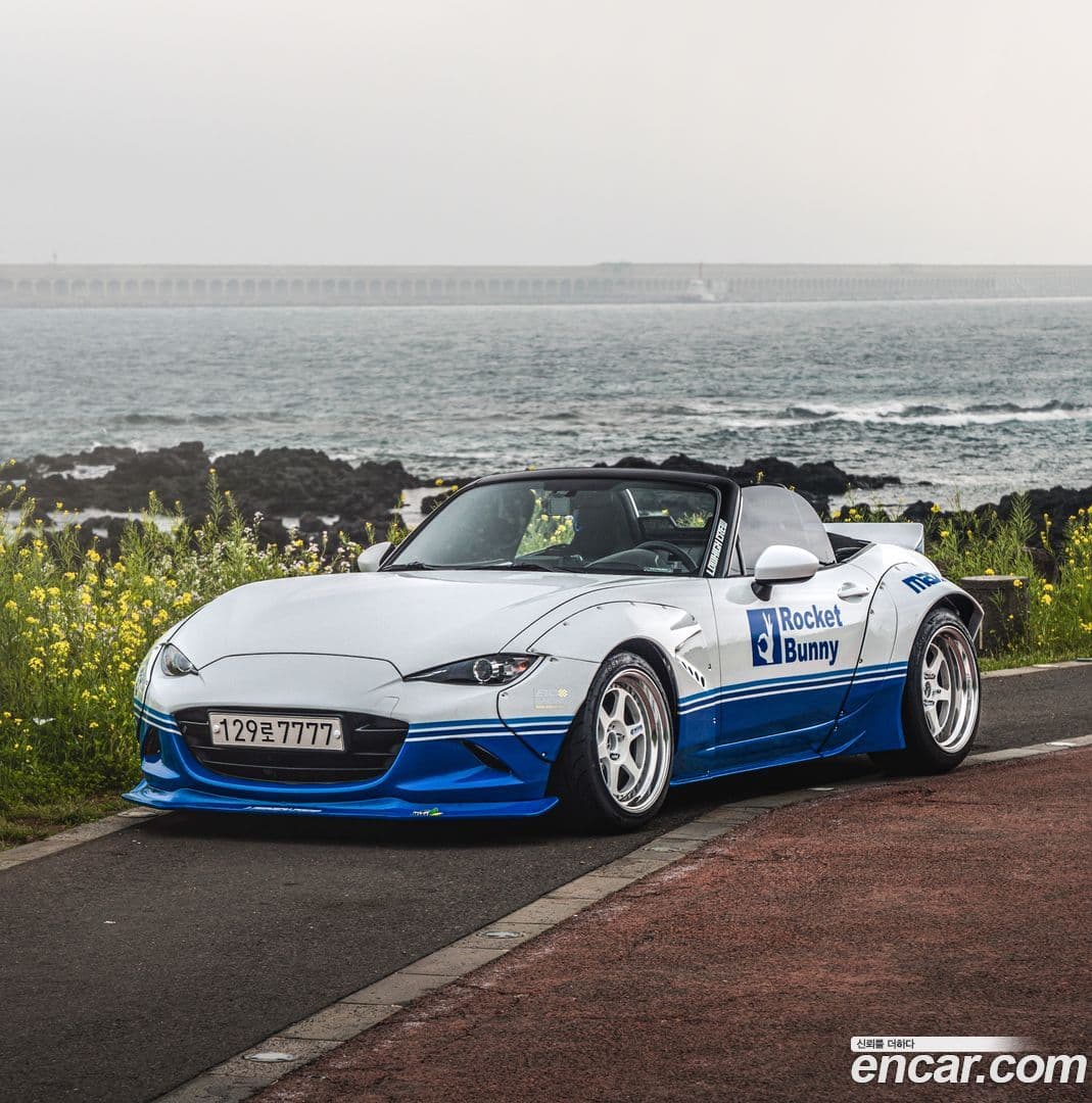 Main__Slider__Photo:MX-5 Miata Mazda 2019.4-0
