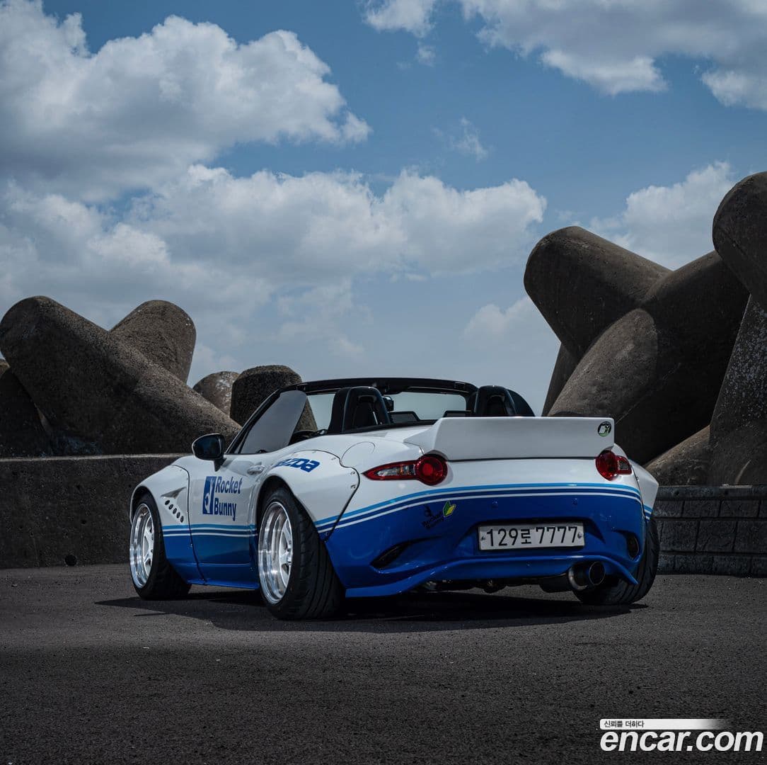 Main__Slider__Photo:MX-5 Miata Mazda 2019.4-1