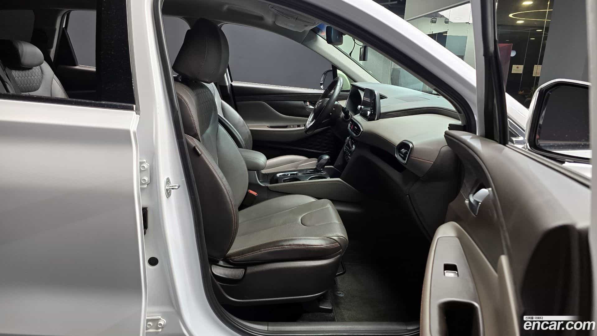 Santafe Hyundai 2019.10-INNER-010