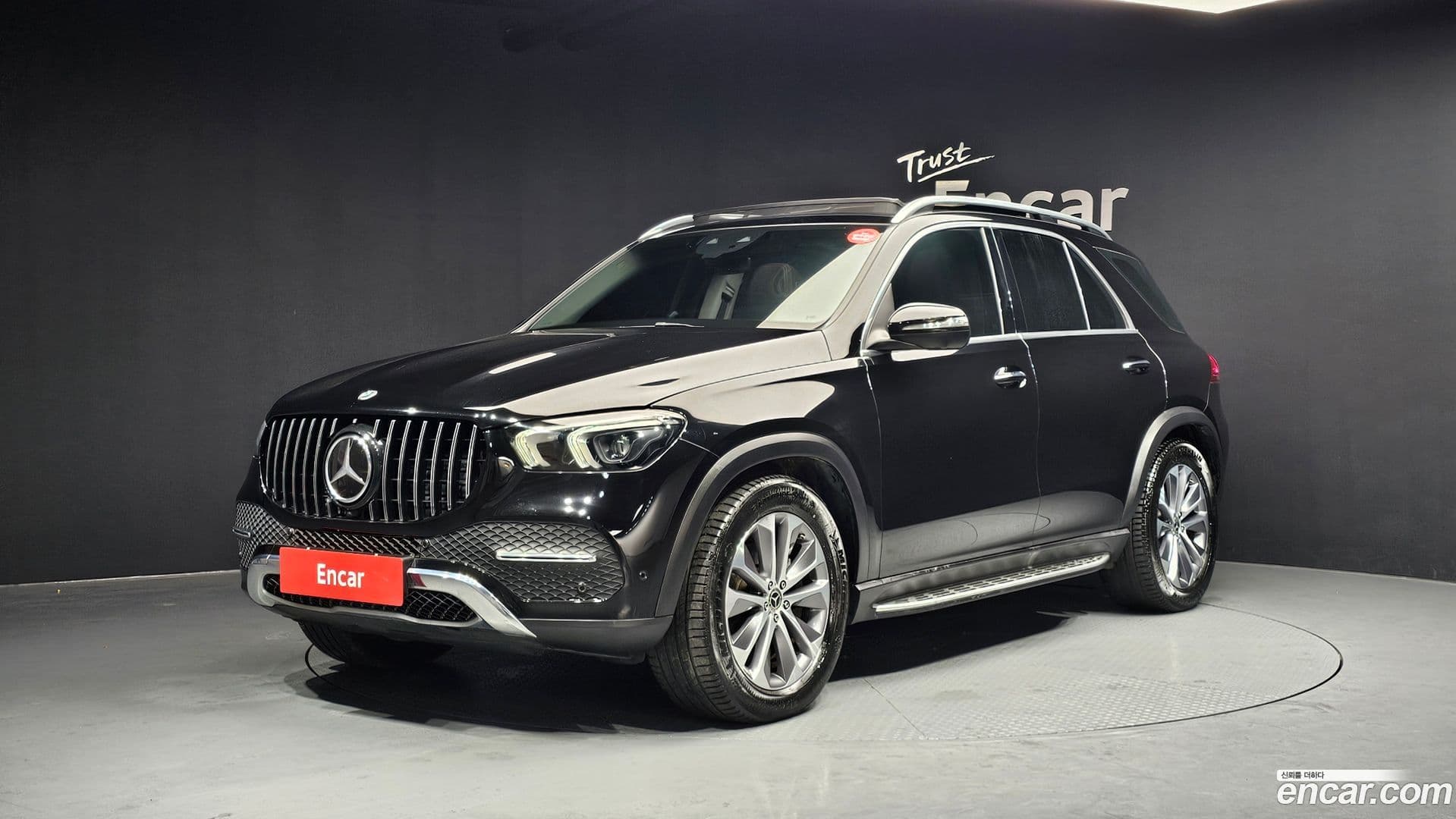 Main__Slider__Photo:GLE-Class Mercedes-Benz 2022.9-0