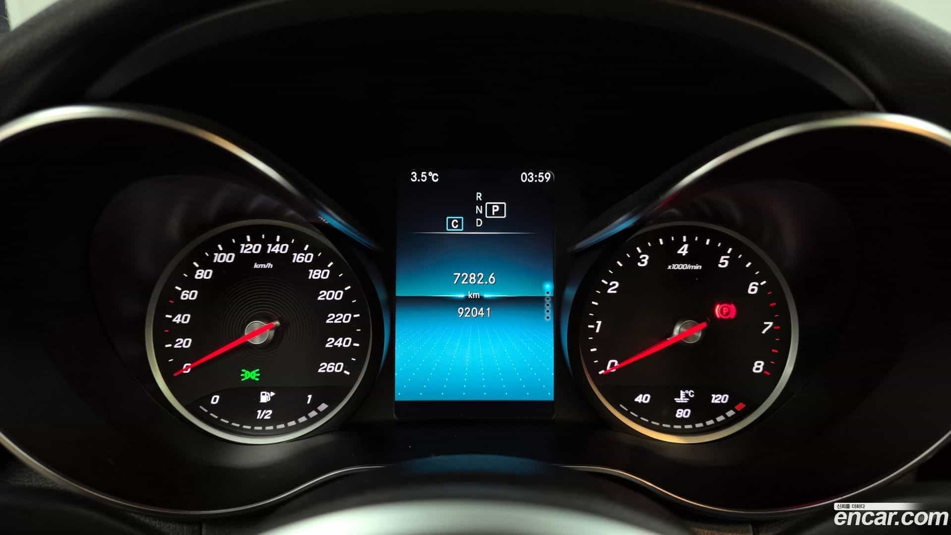 C-Class Mercedes-Benz 2020.1-INNER-008