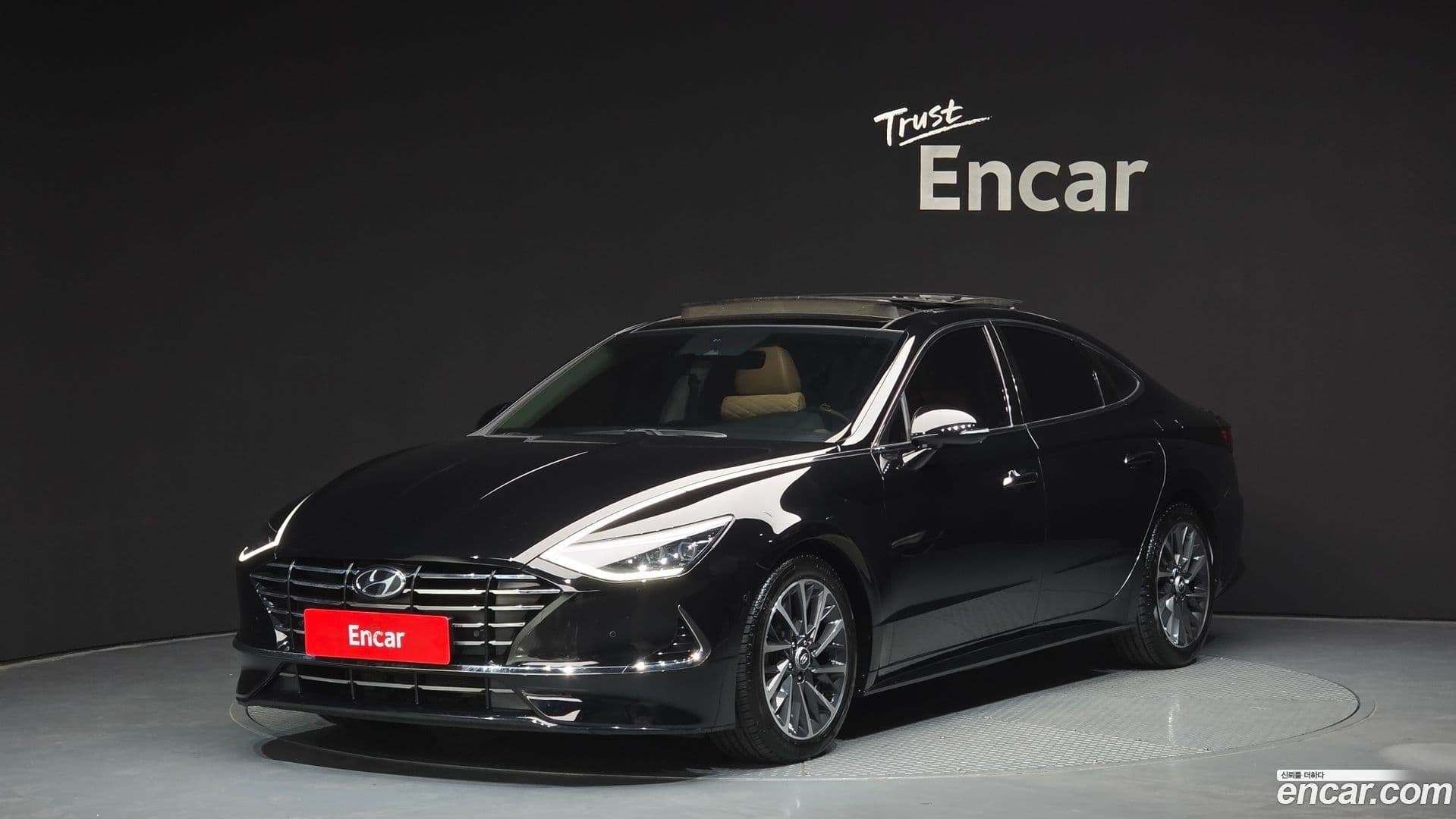 Main__Slider__Photo:Sonata Hyundai 2019.8-0