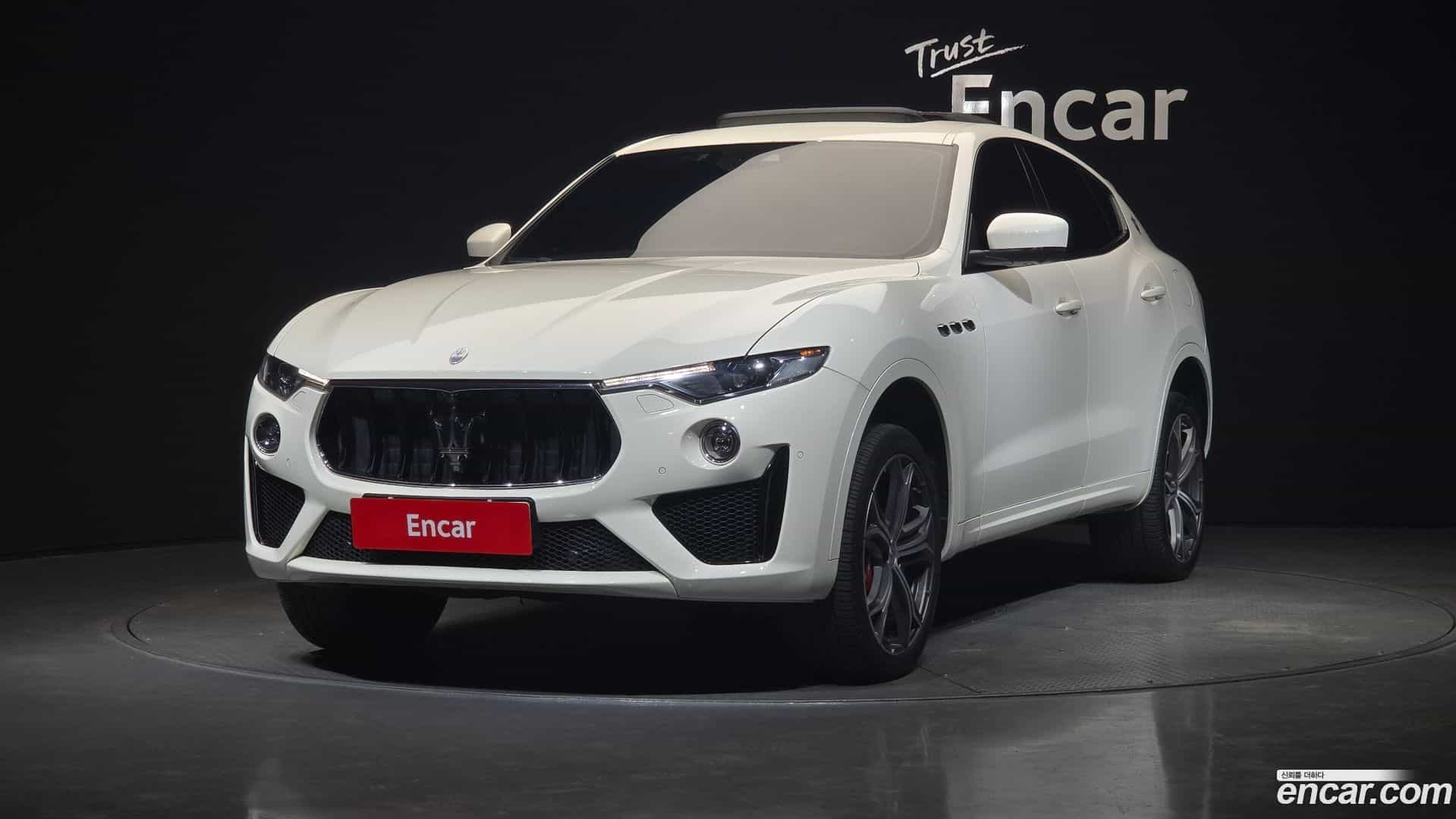 Levante Maserati 2019.10-OUTER-001