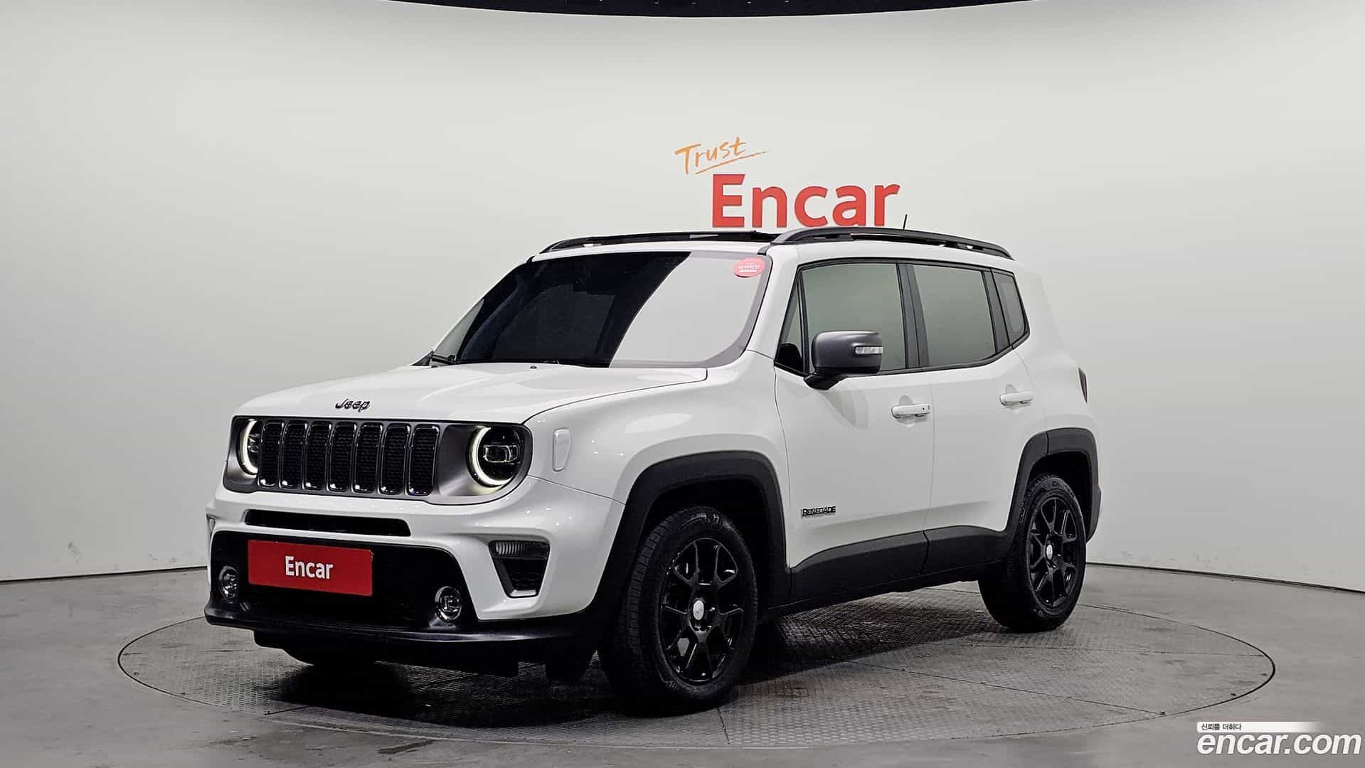 Renegade Jeep 2021.11-OUTER-001