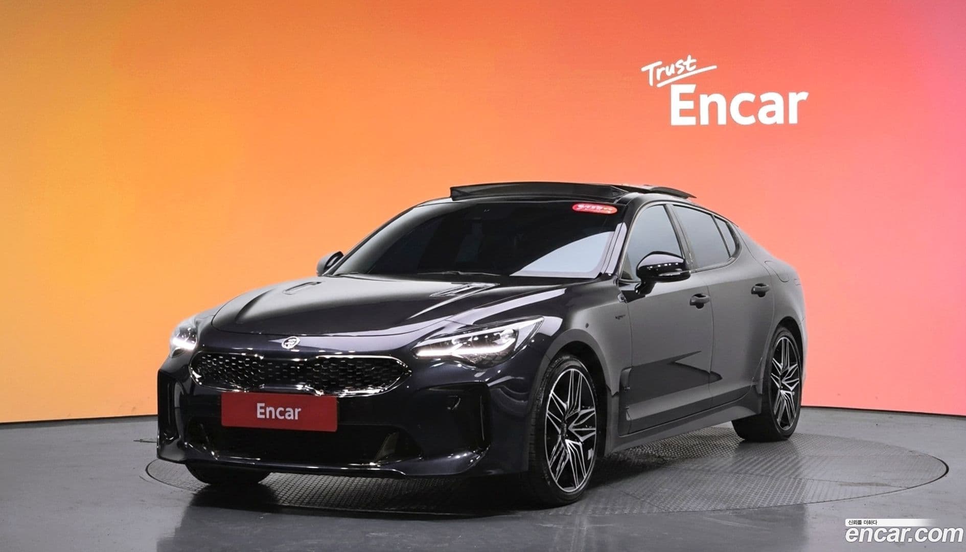 Main__Slider__Photo:Stinger Kia 2018.7-0