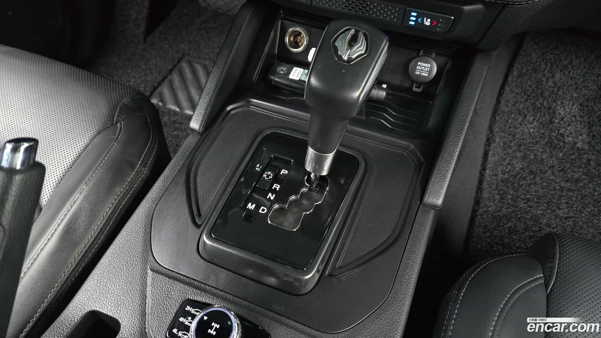 Rexton KG Mobility 2020.0-INNER-009