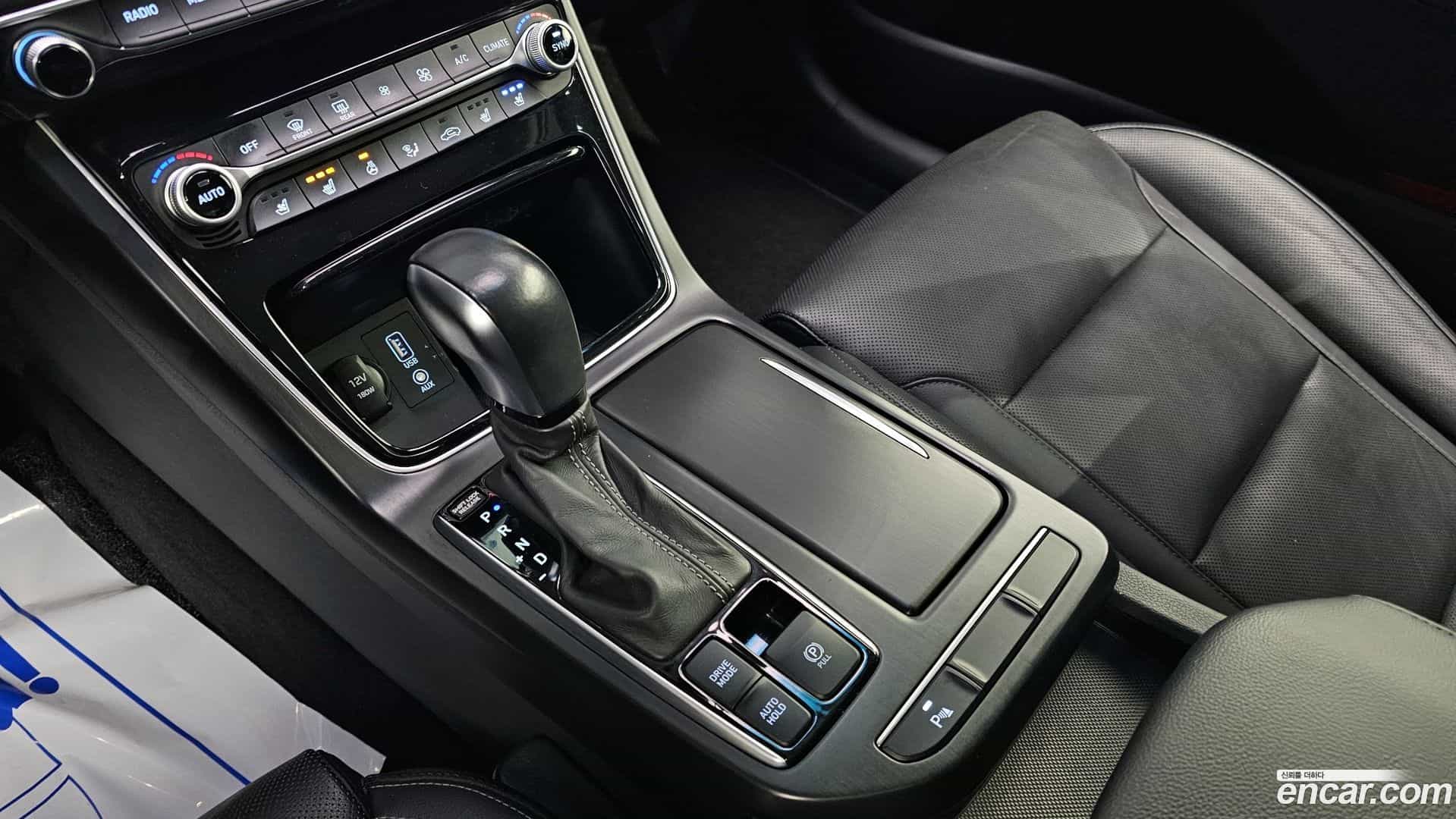 Grandeur Hyundai 2017.9-INNER-009