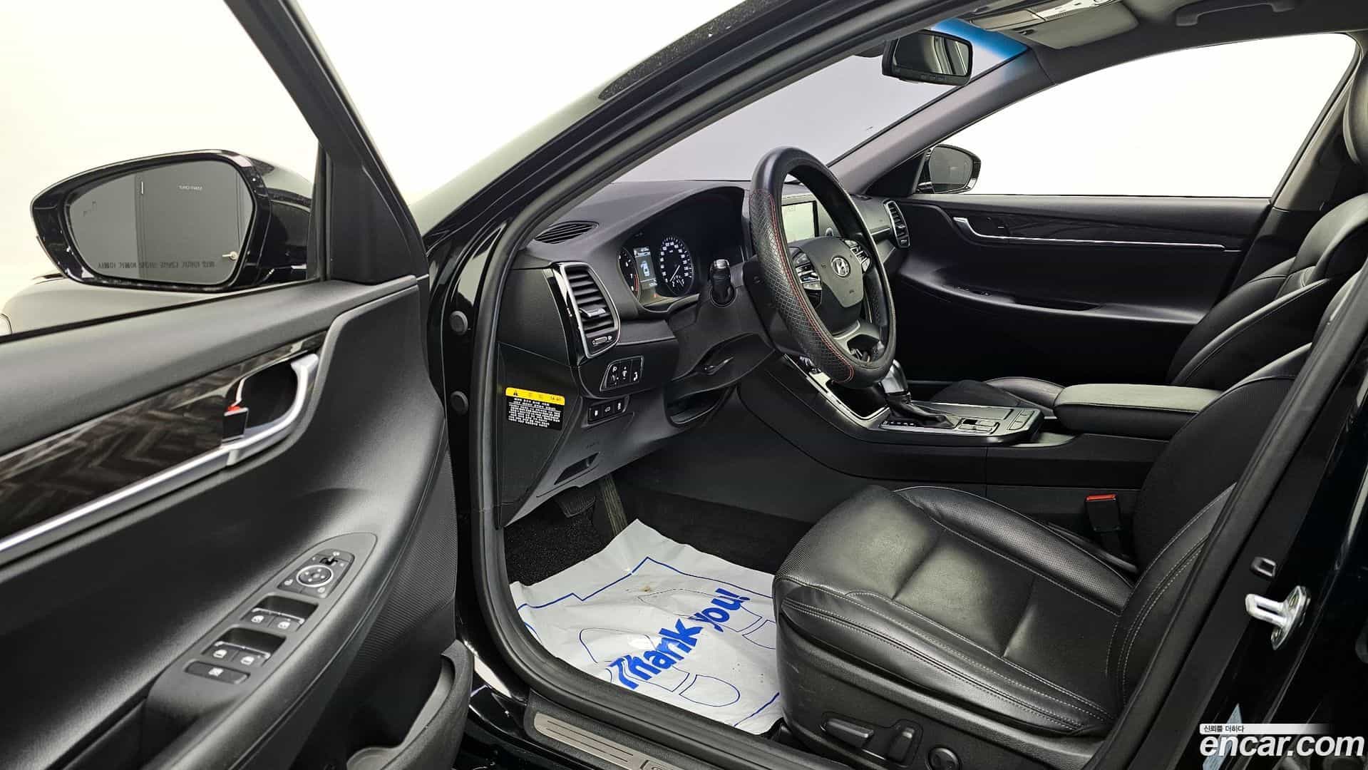 Grandeur Hyundai 2017.9-INNER-010