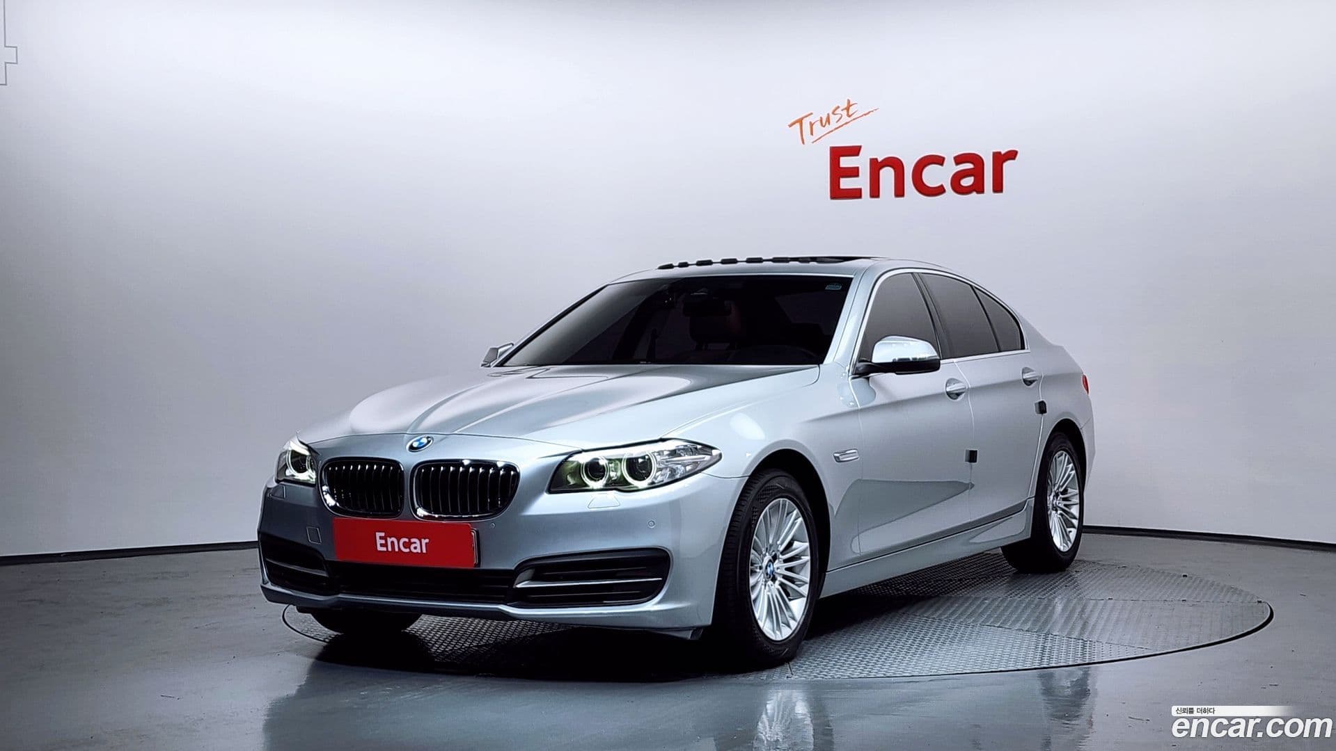 Main__Slider__Photo:5-Series BMW 2015.5-0