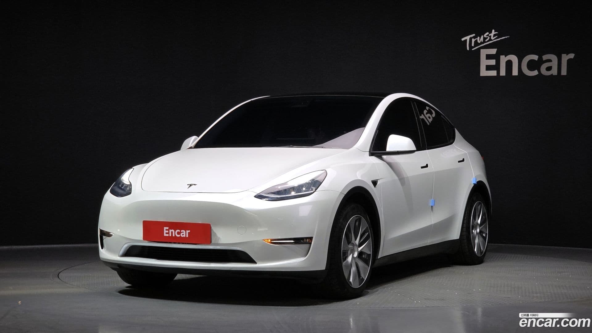 Main__Slider__Photo:Model Y Tesla 2021.5-0
