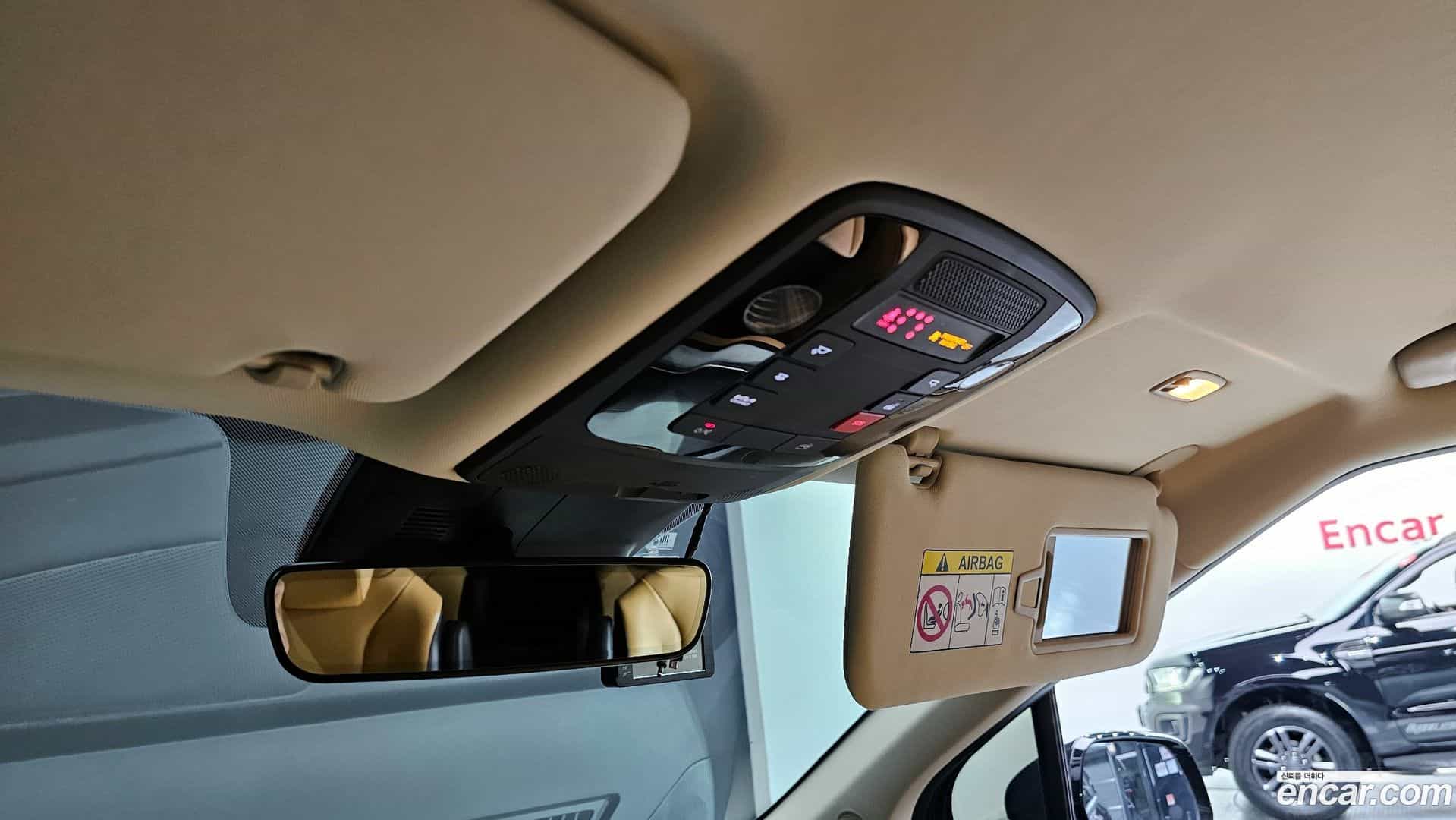 Canival Kia 2022.9-OPTION-024
