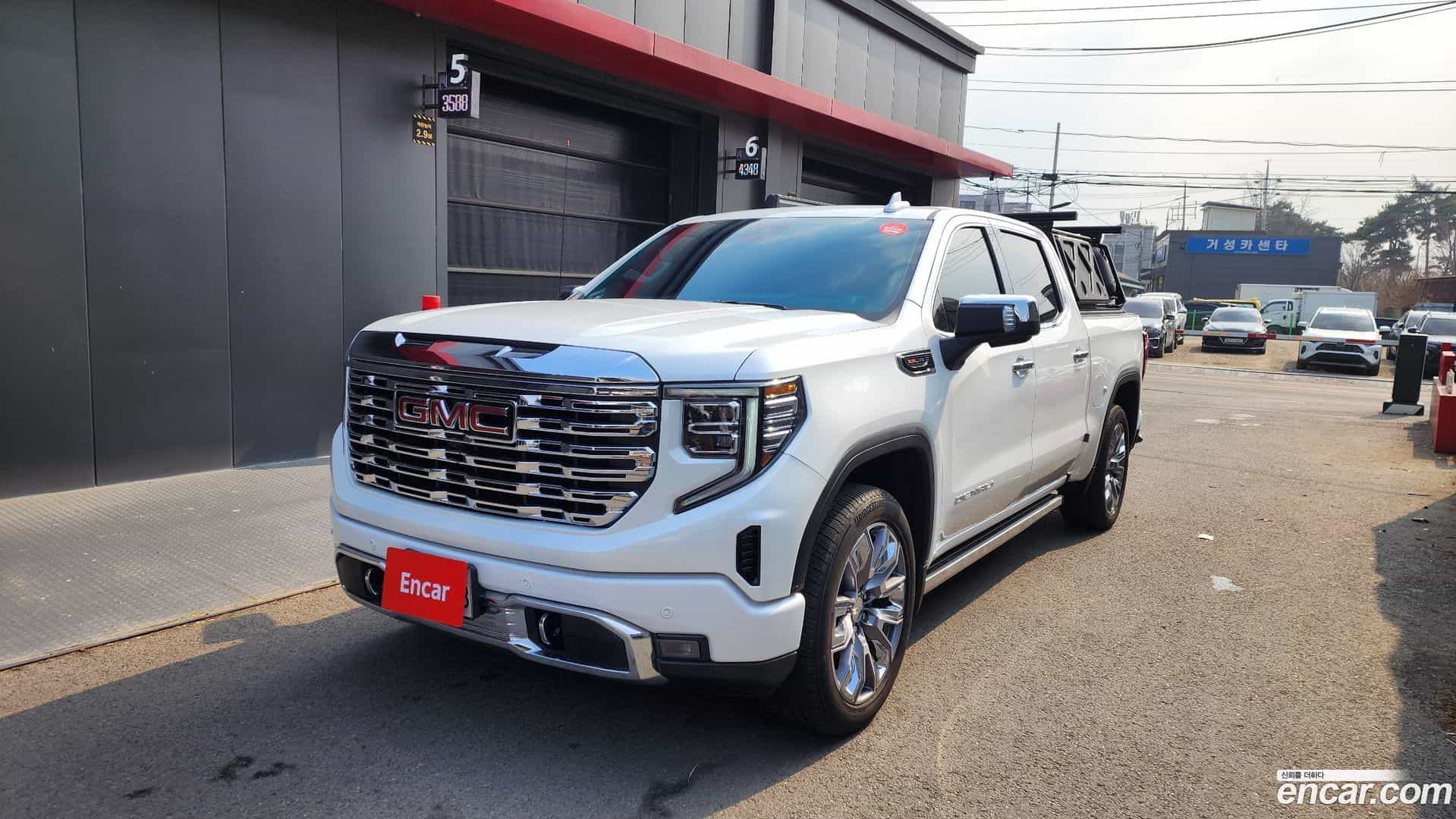 Sierra GMC 2023.7-OUTER-001