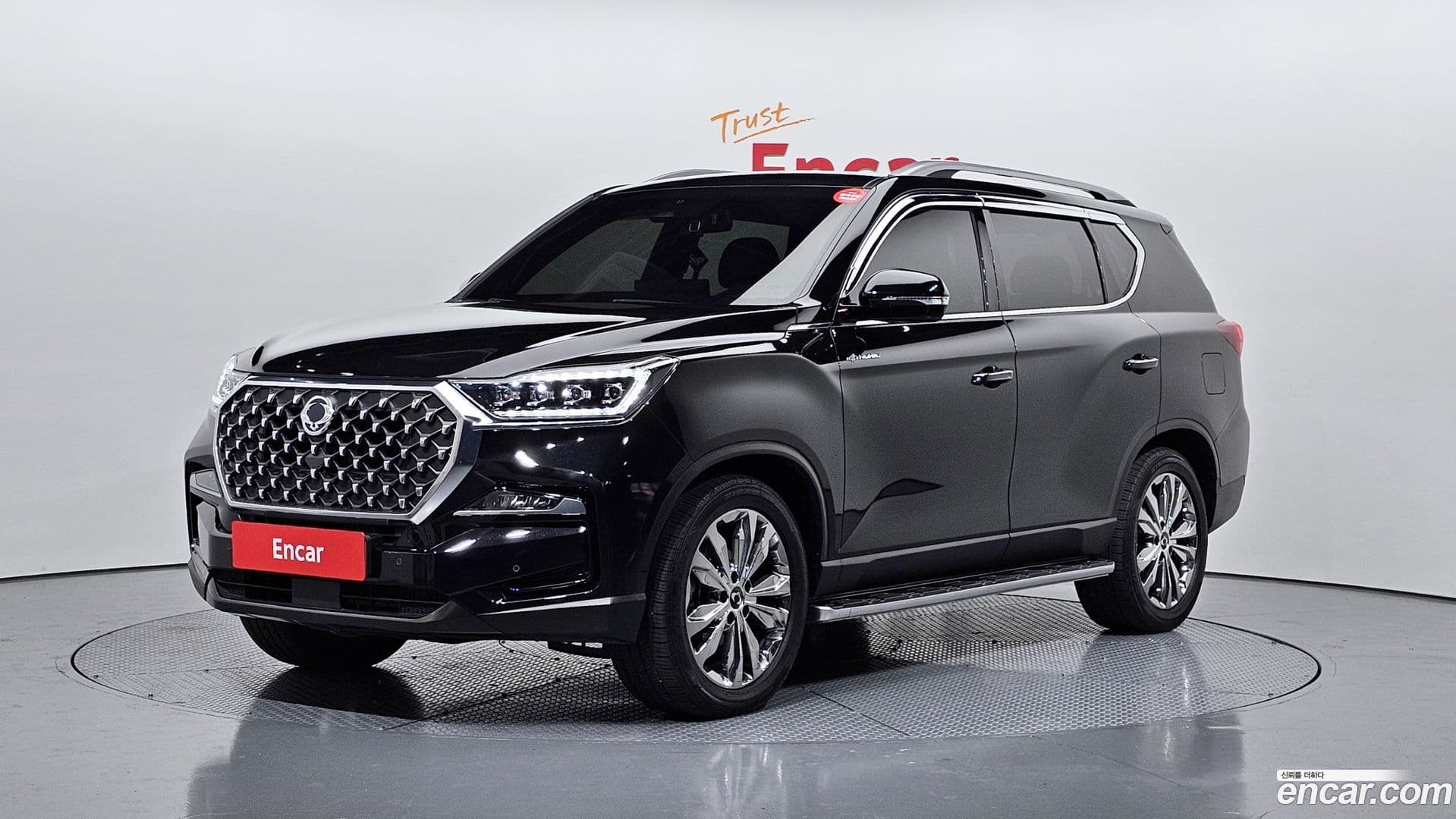 Main__Slider__Photo:Rexton KG Mobility 2023.7-0