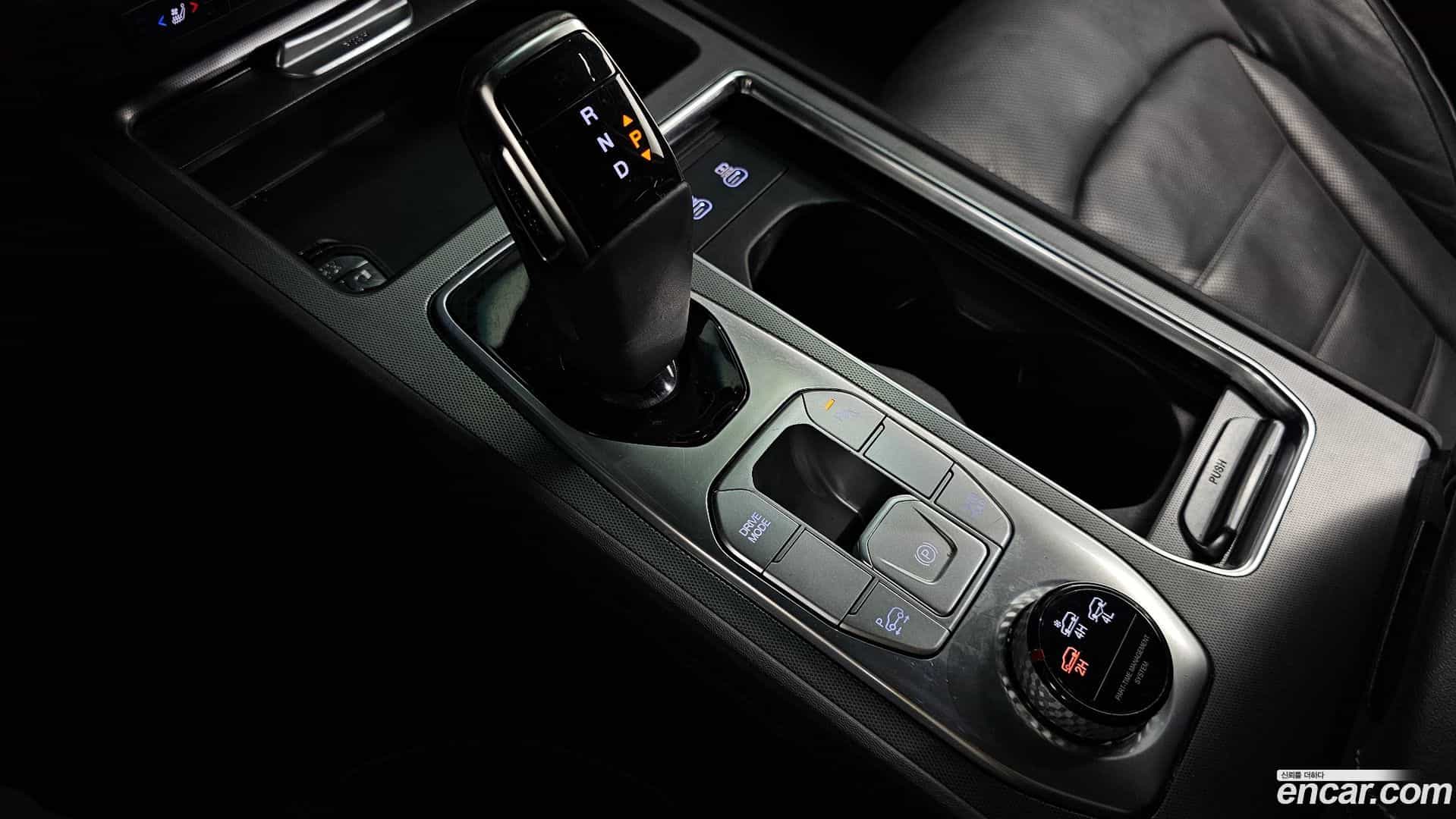 Rexton KG Mobility 2023.7-INNER-009