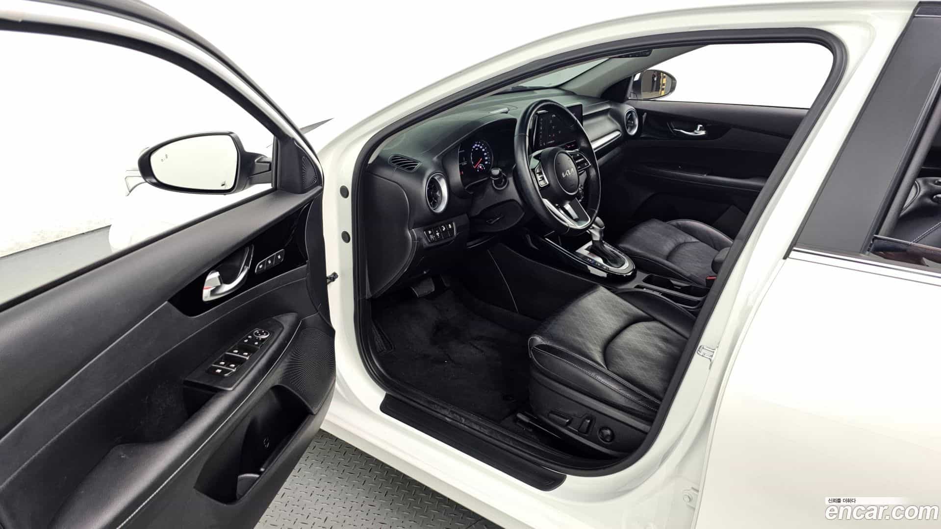 K3 Kia 2022.1-INNER-010