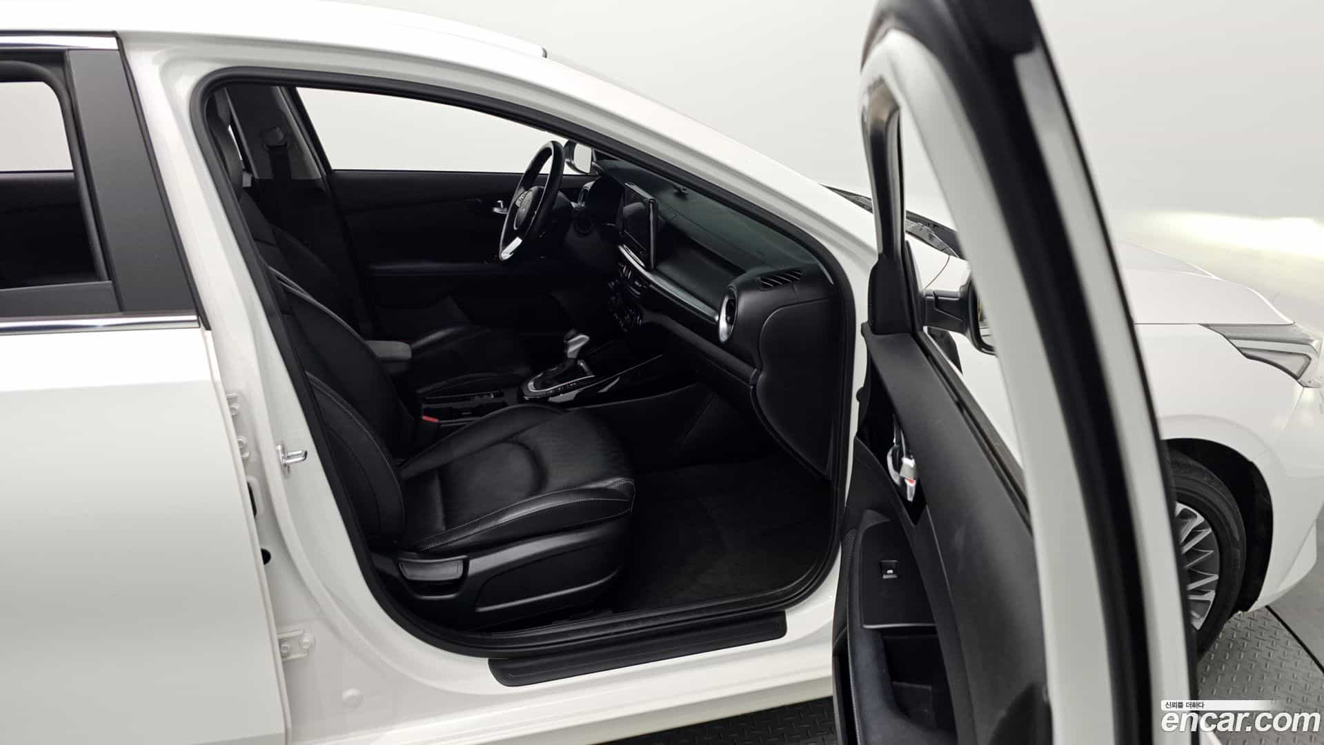 K3 Kia 2022.1-OPTION-015