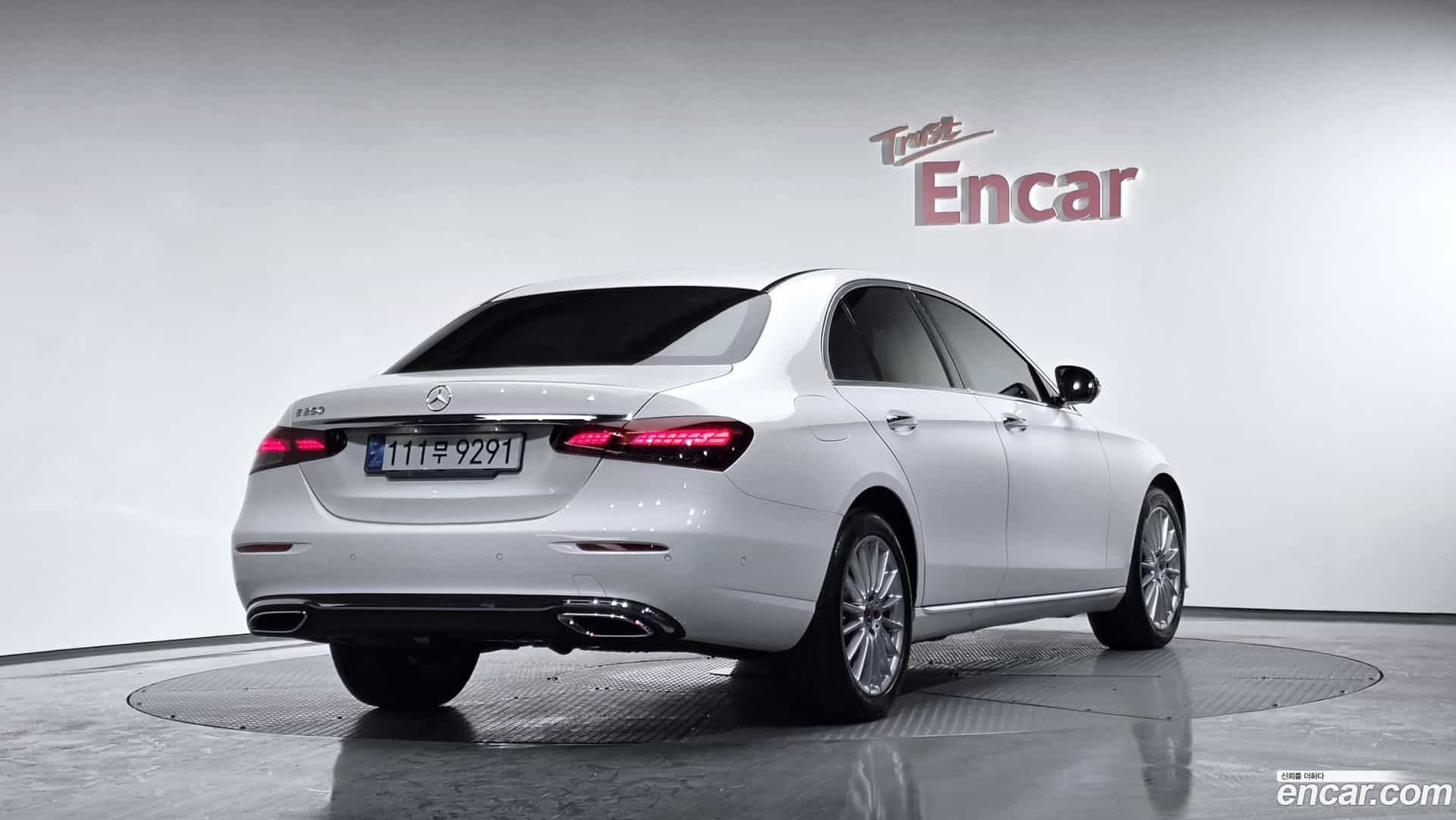 E-Class Mercedes-Benz 2022.4-OUTER-002